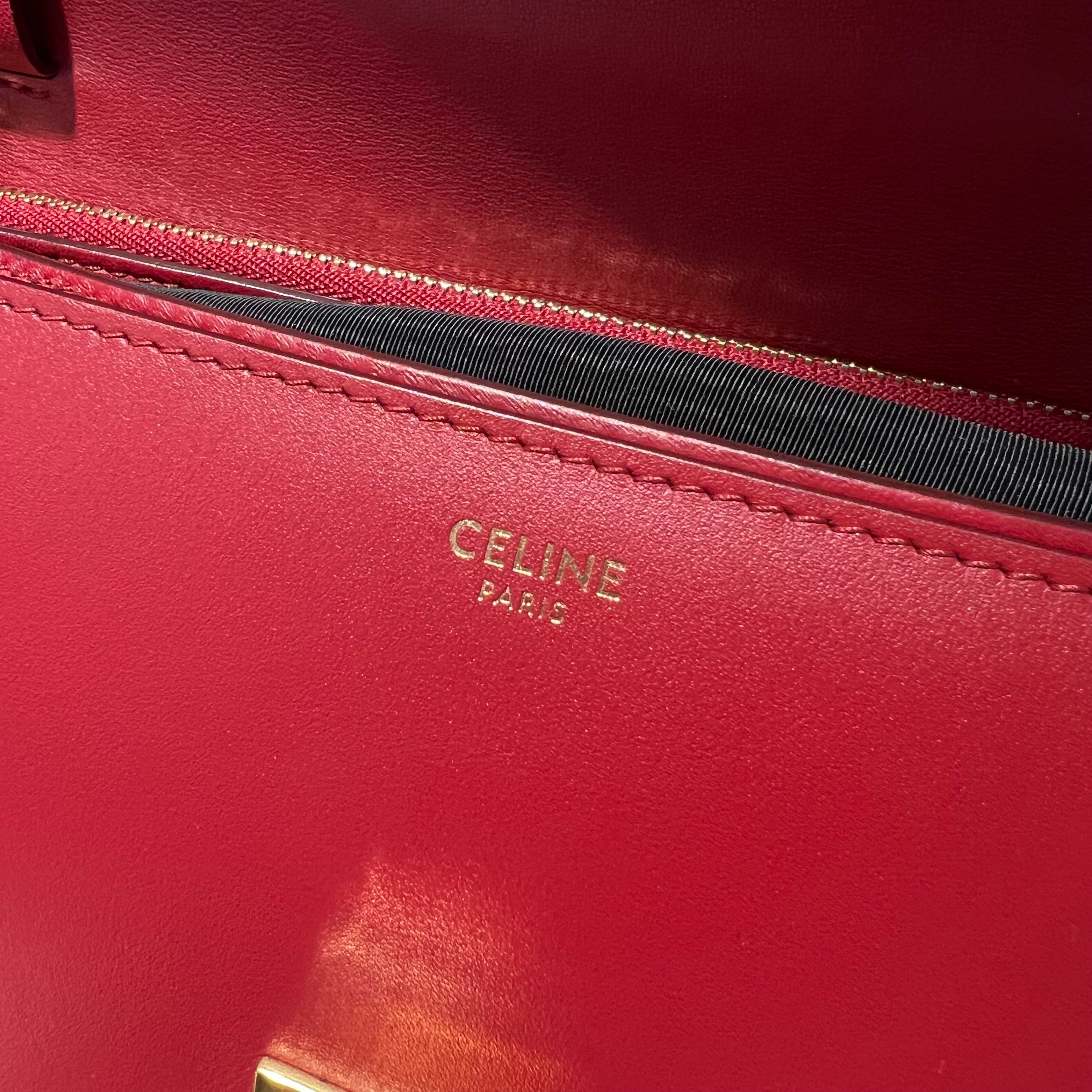 Classic Box Medium Rouge Leather