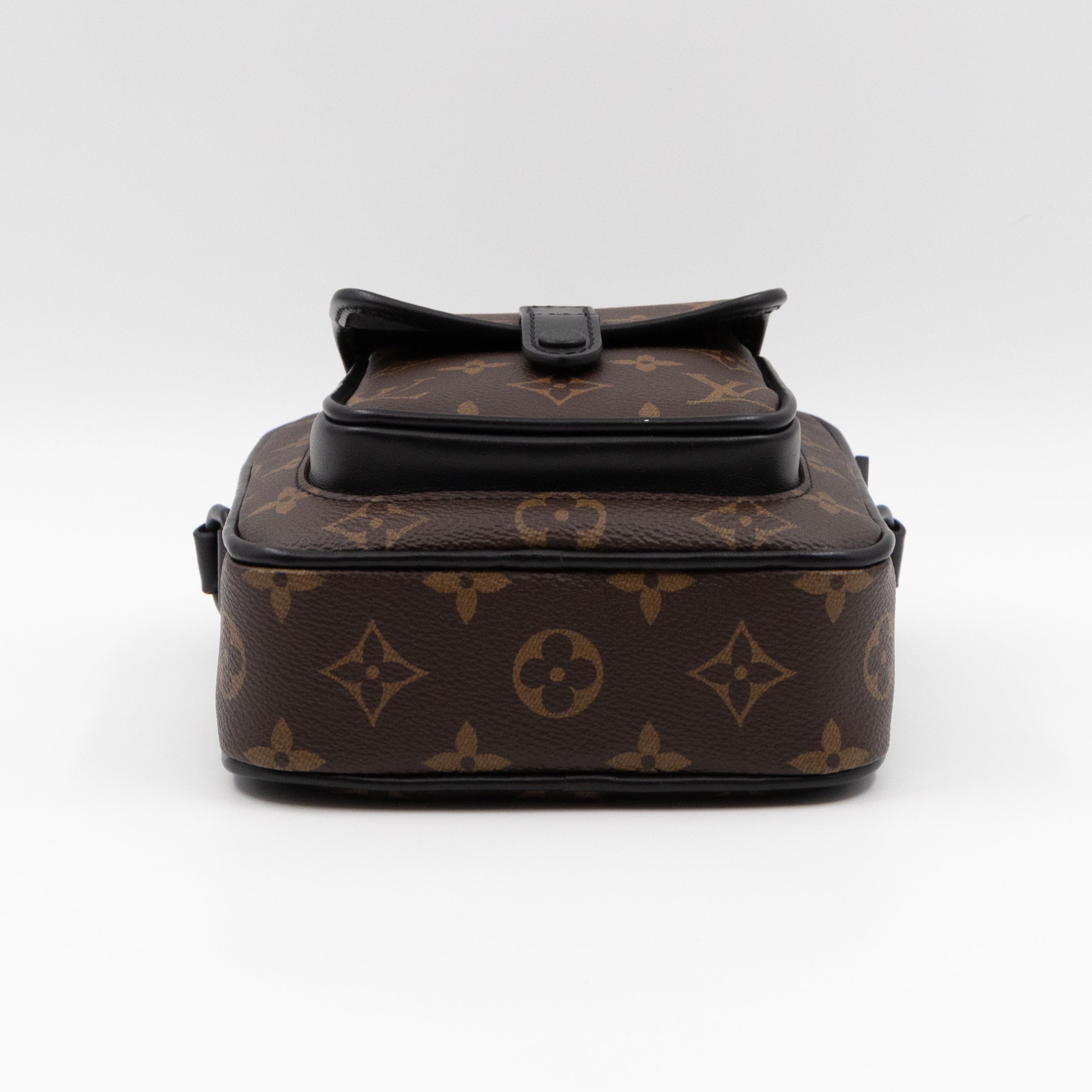 Christopher Wearable Wallet Monogram Black