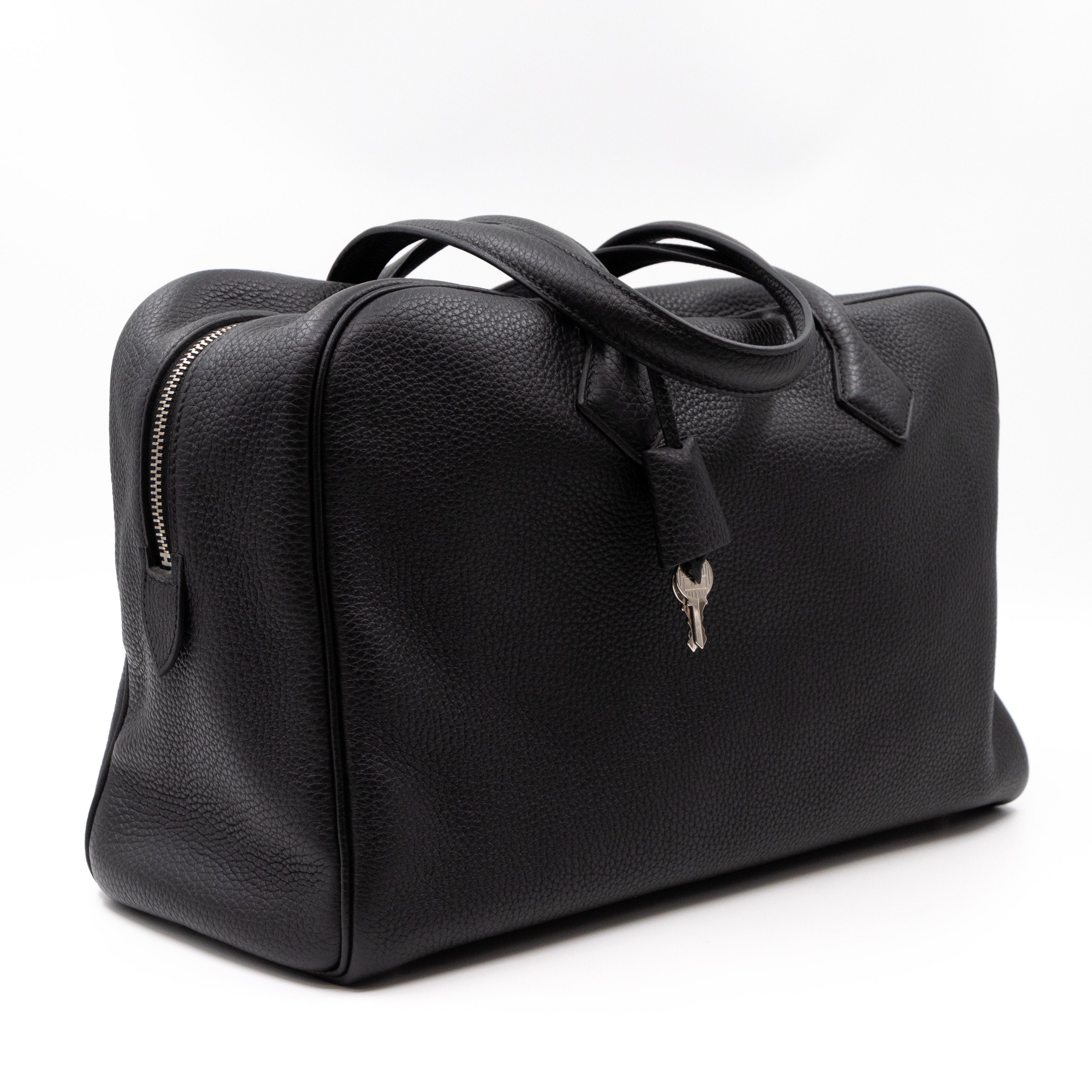 Victoria II 35 Black Leather