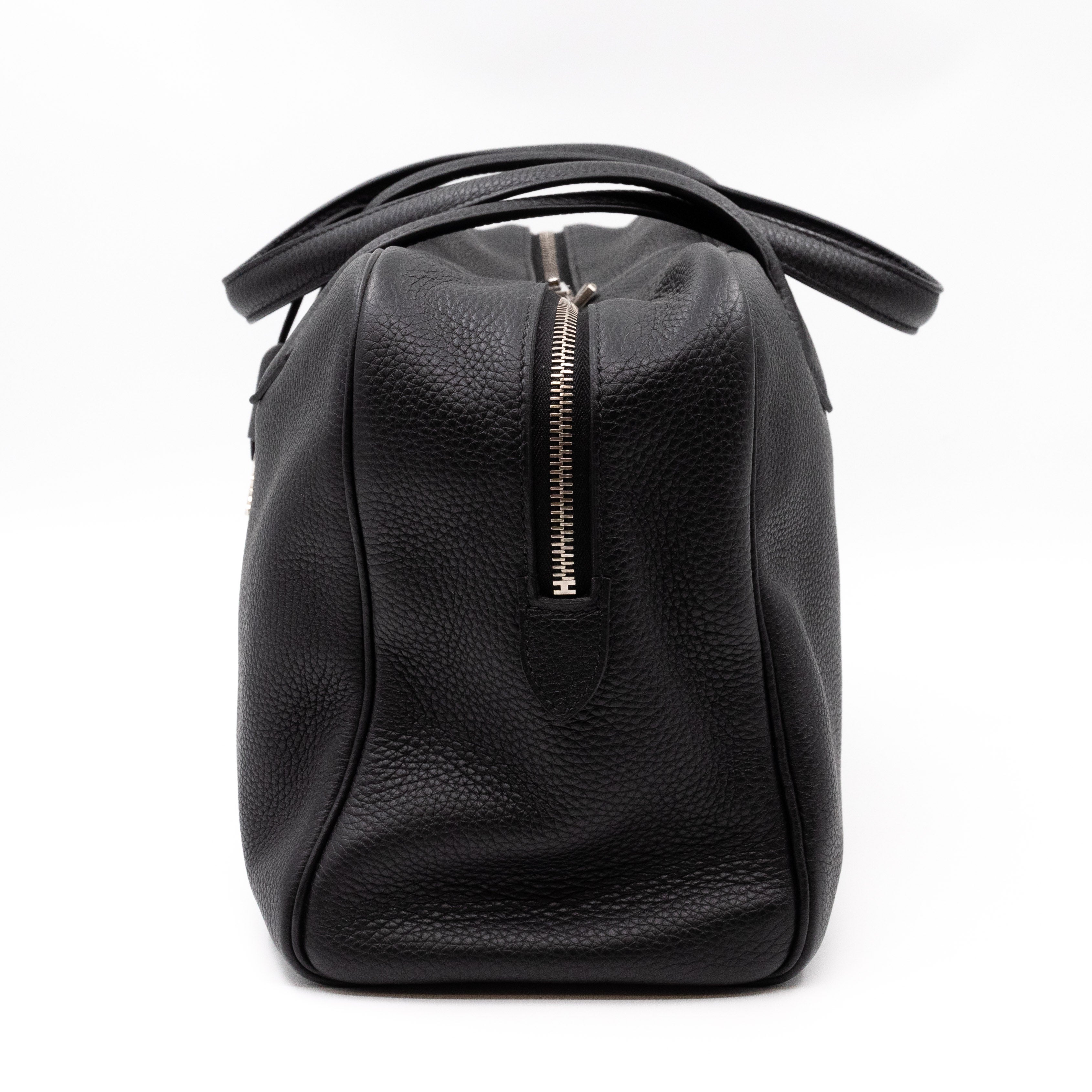 Victoria II 35 Black Leather