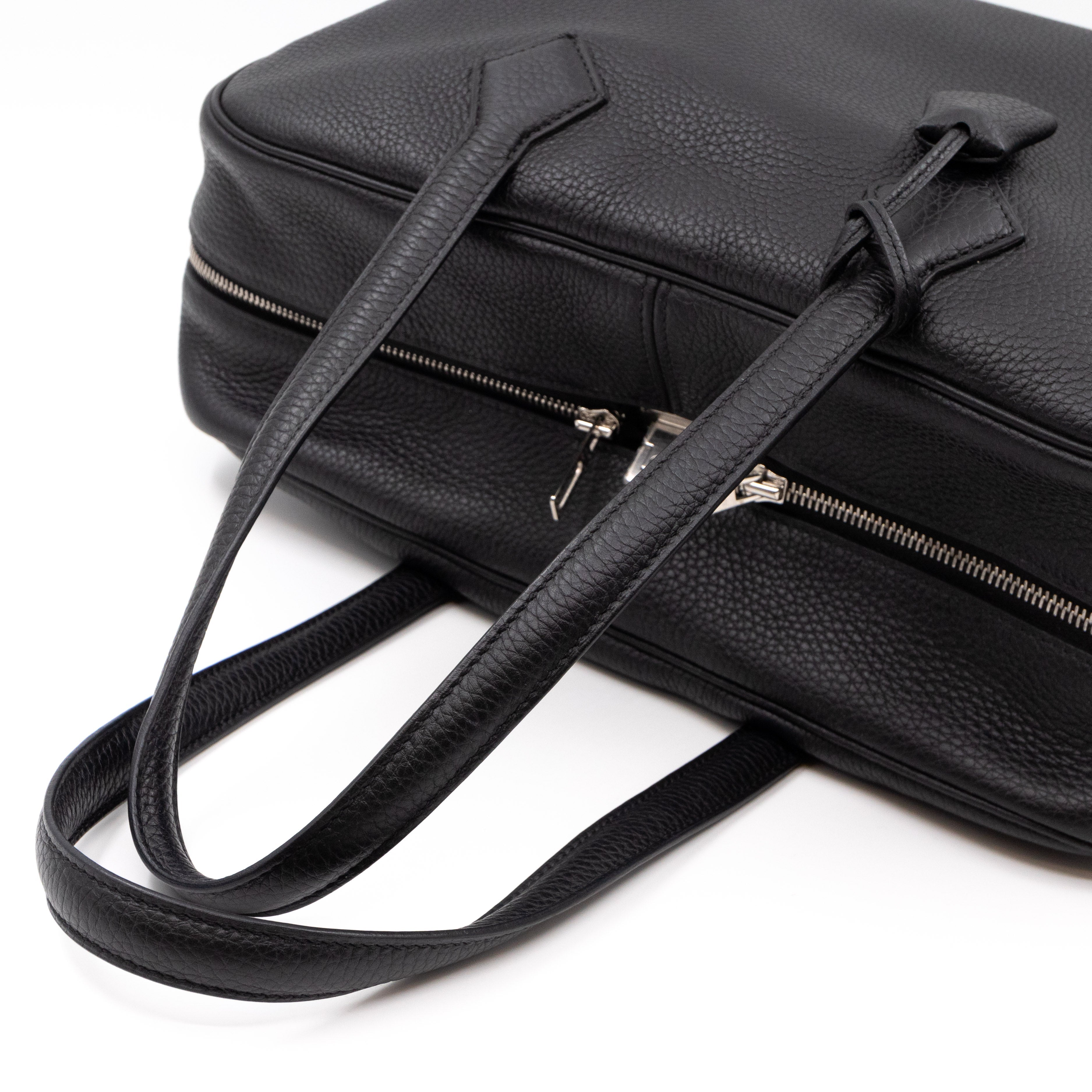 Victoria II 35 Black Leather