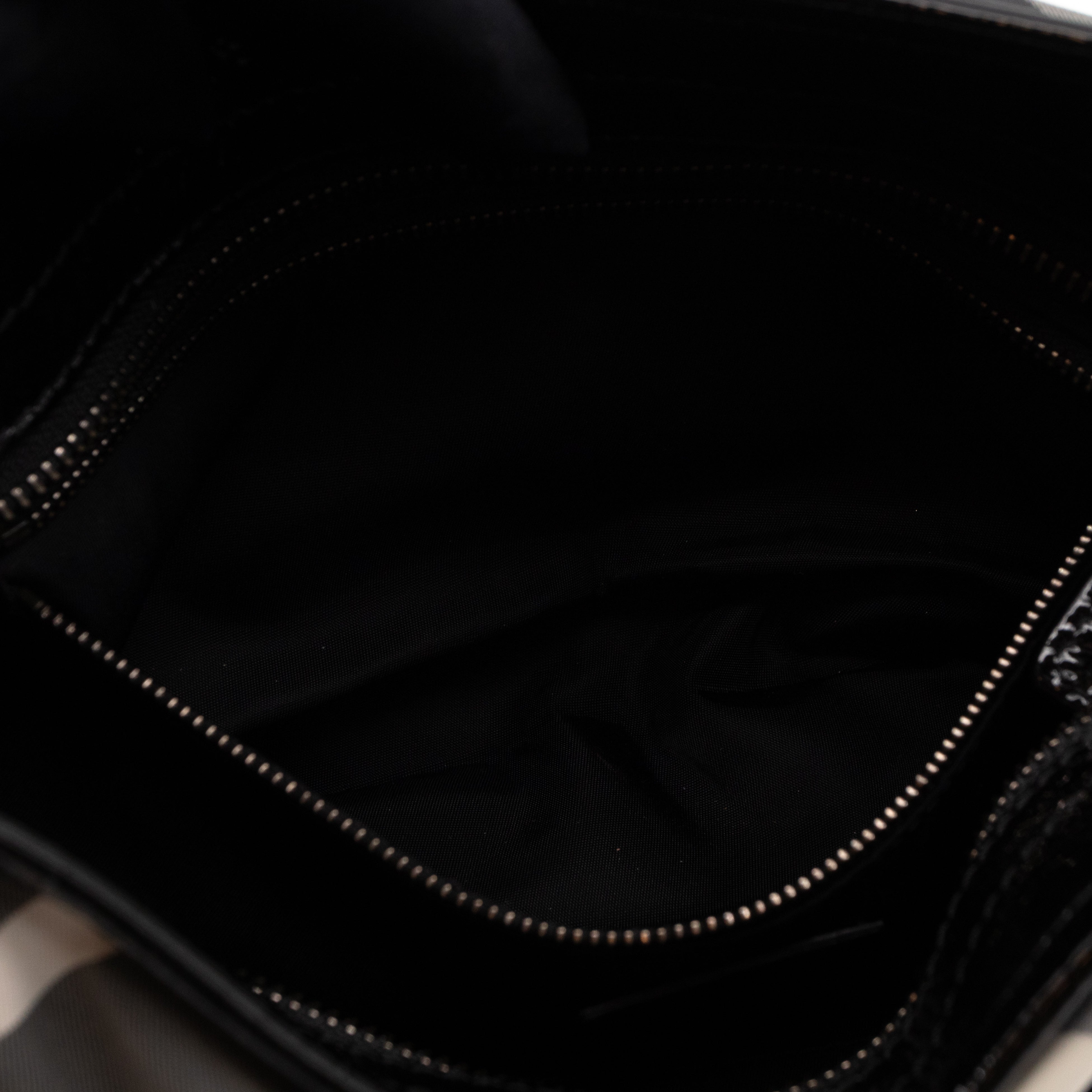 Shoulder Bag Beat Check Patent Leather