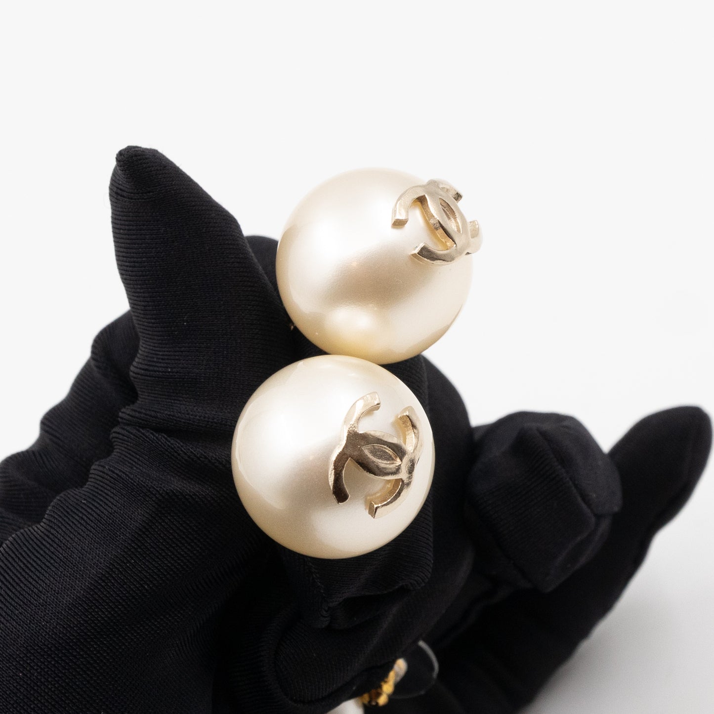 Big Pearl Drop Earrings Light Gold