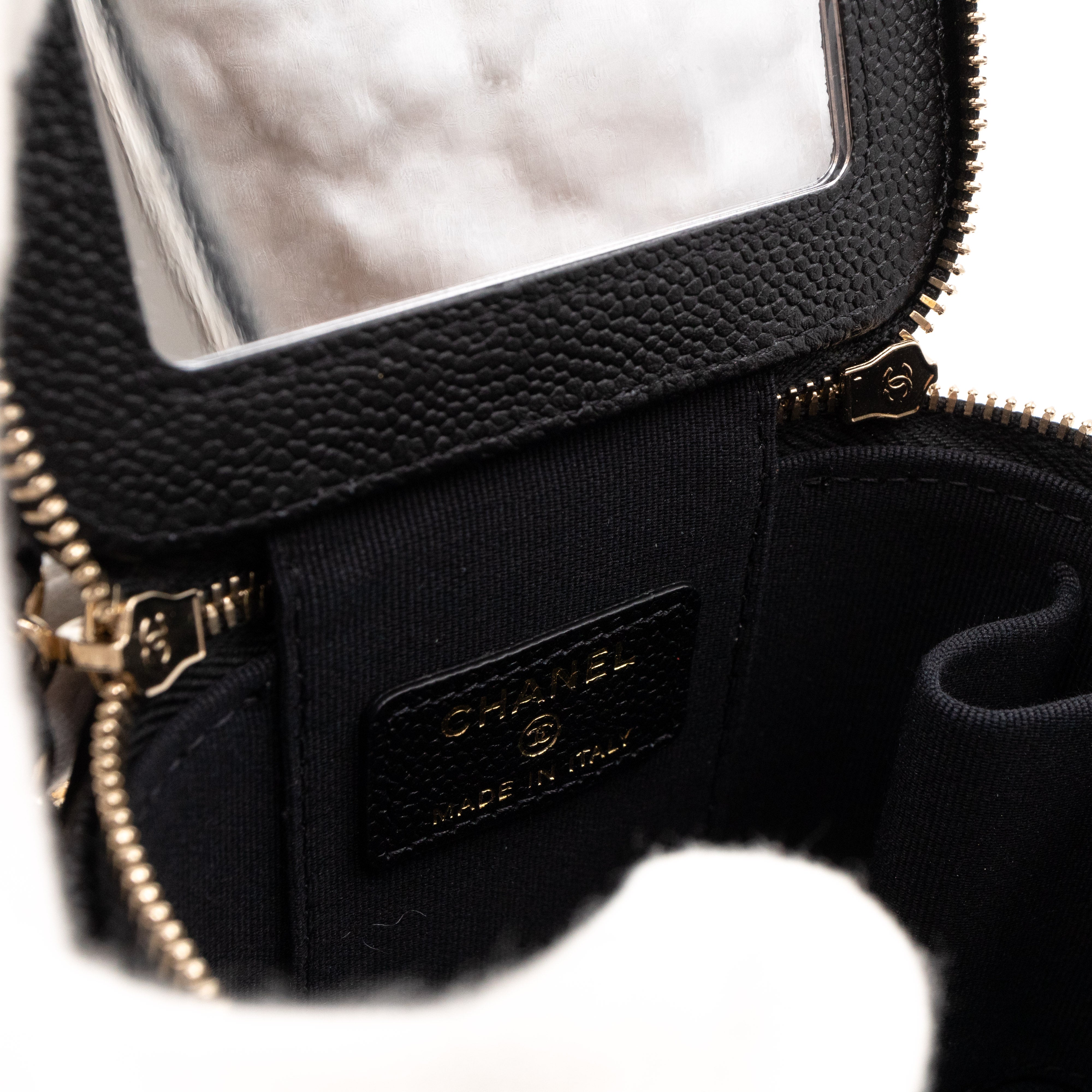 Small Vanity On CC Chain Black Caviar