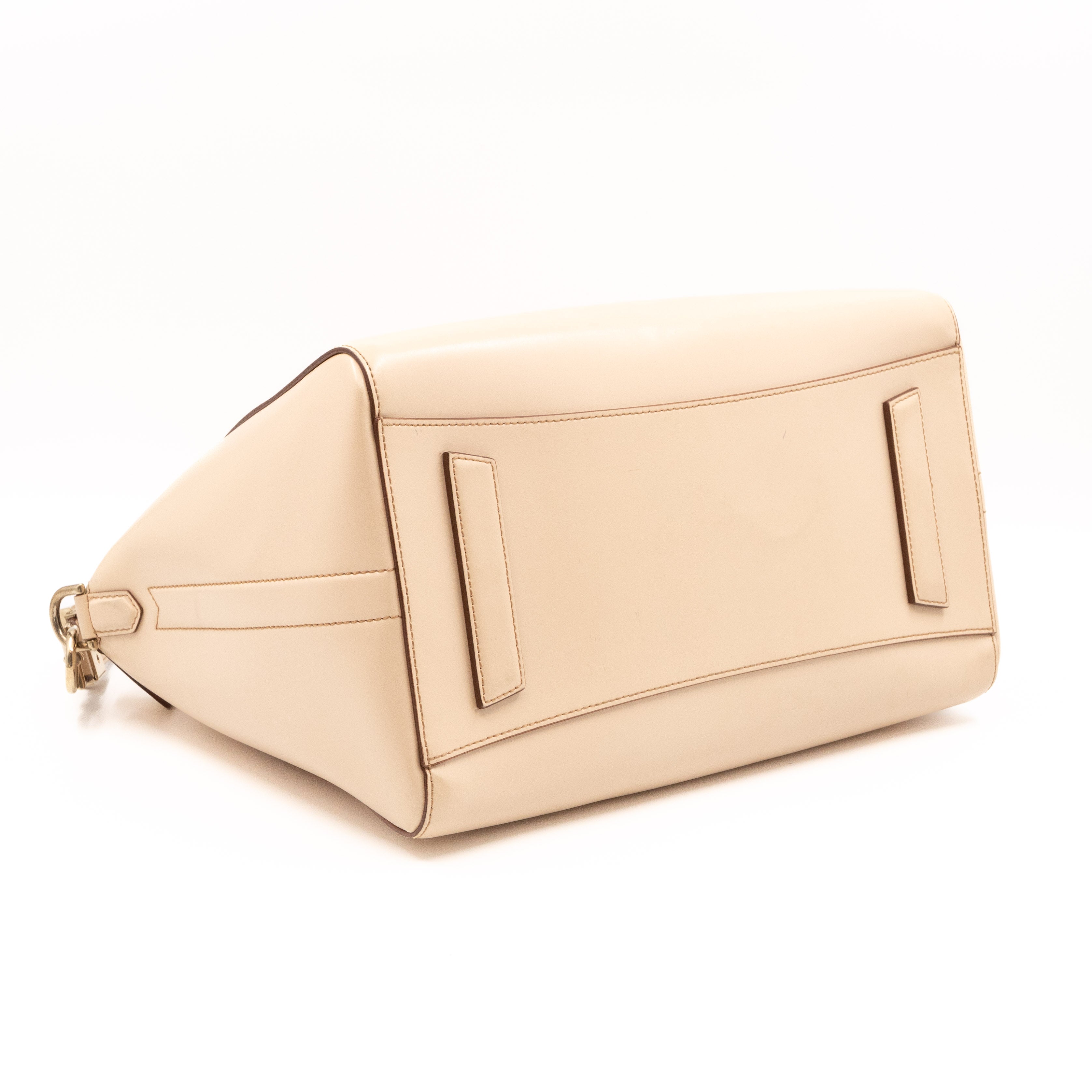 Antigona Medium Beige Leather
