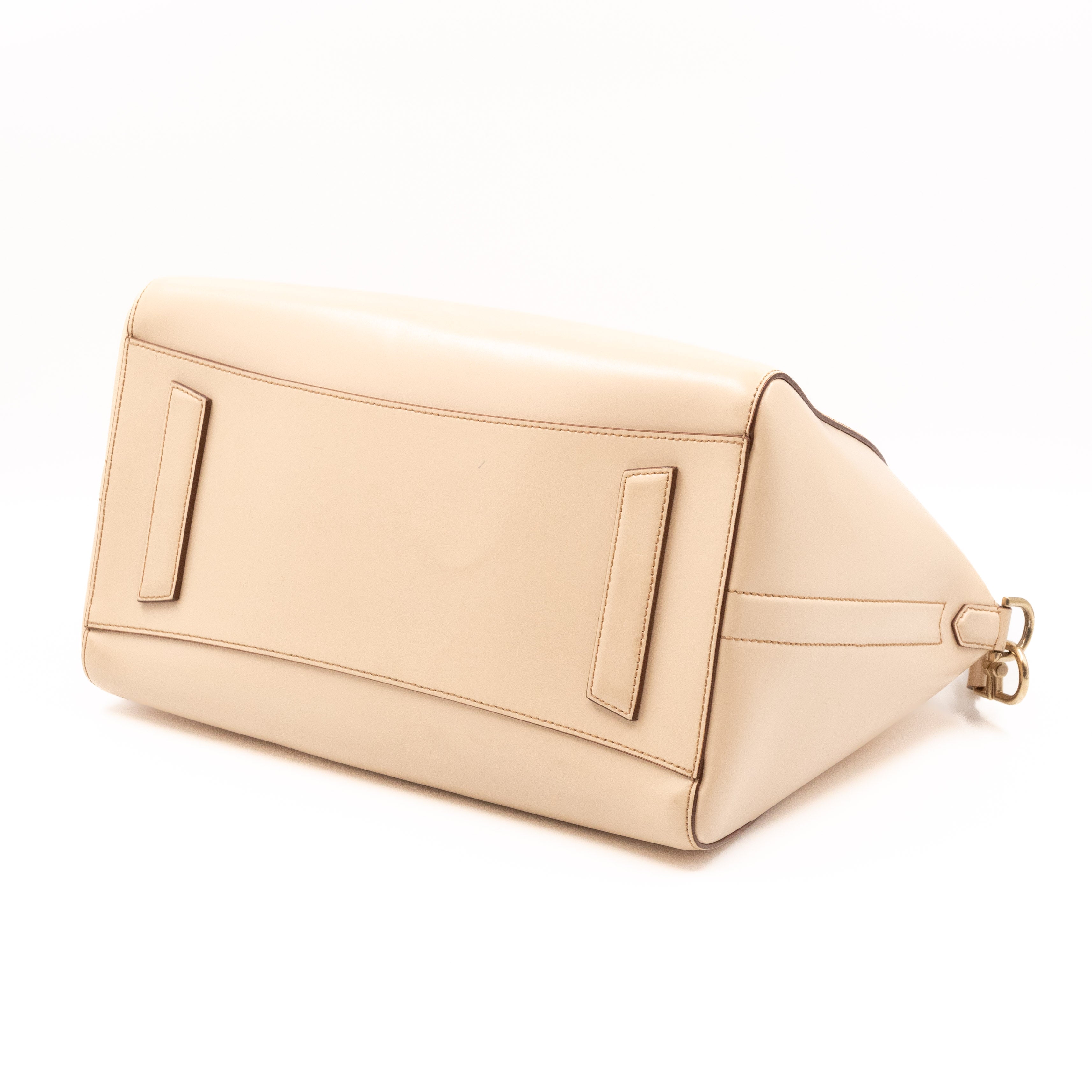 Antigona Medium Beige Leather
