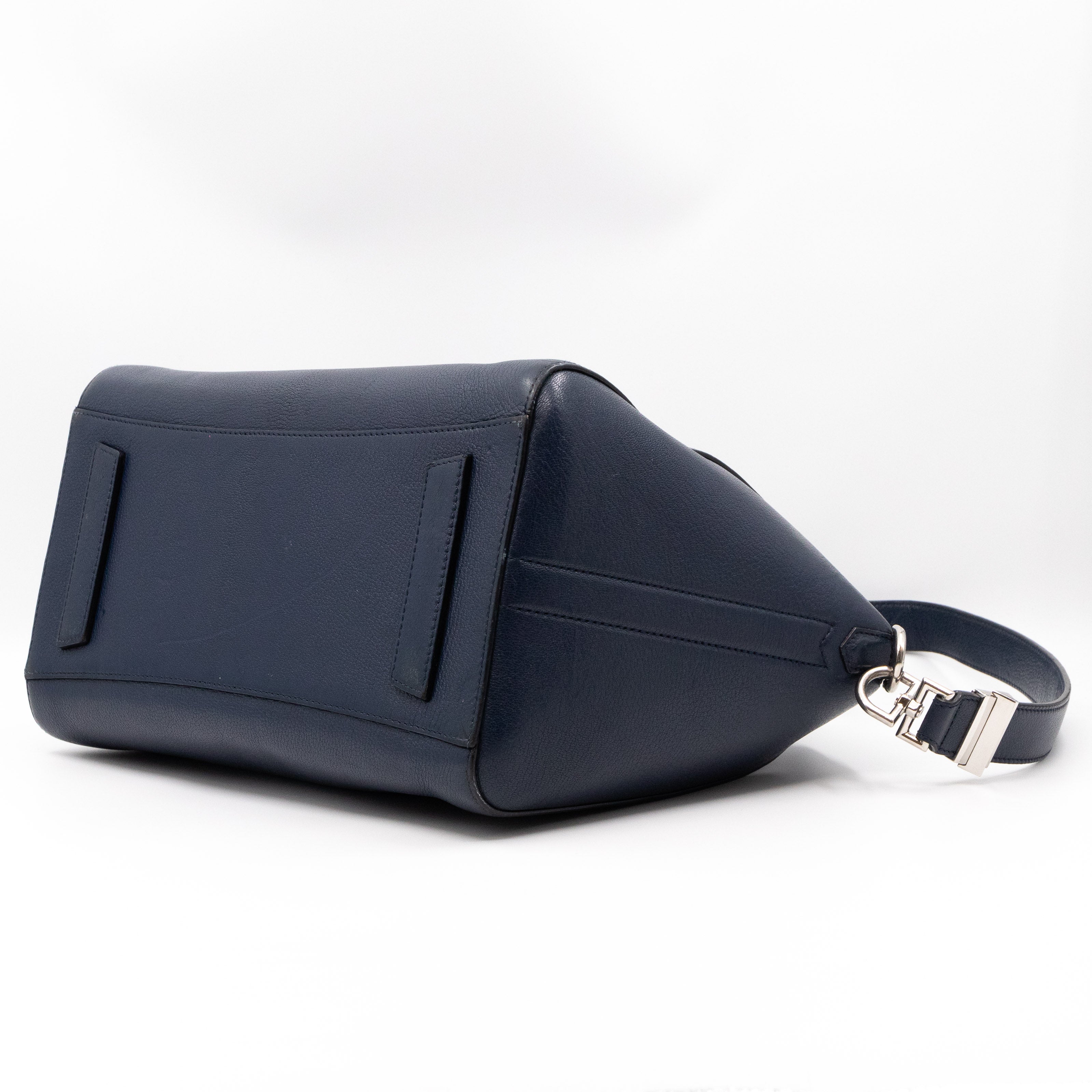 Antigona Medium Night Blue Leather