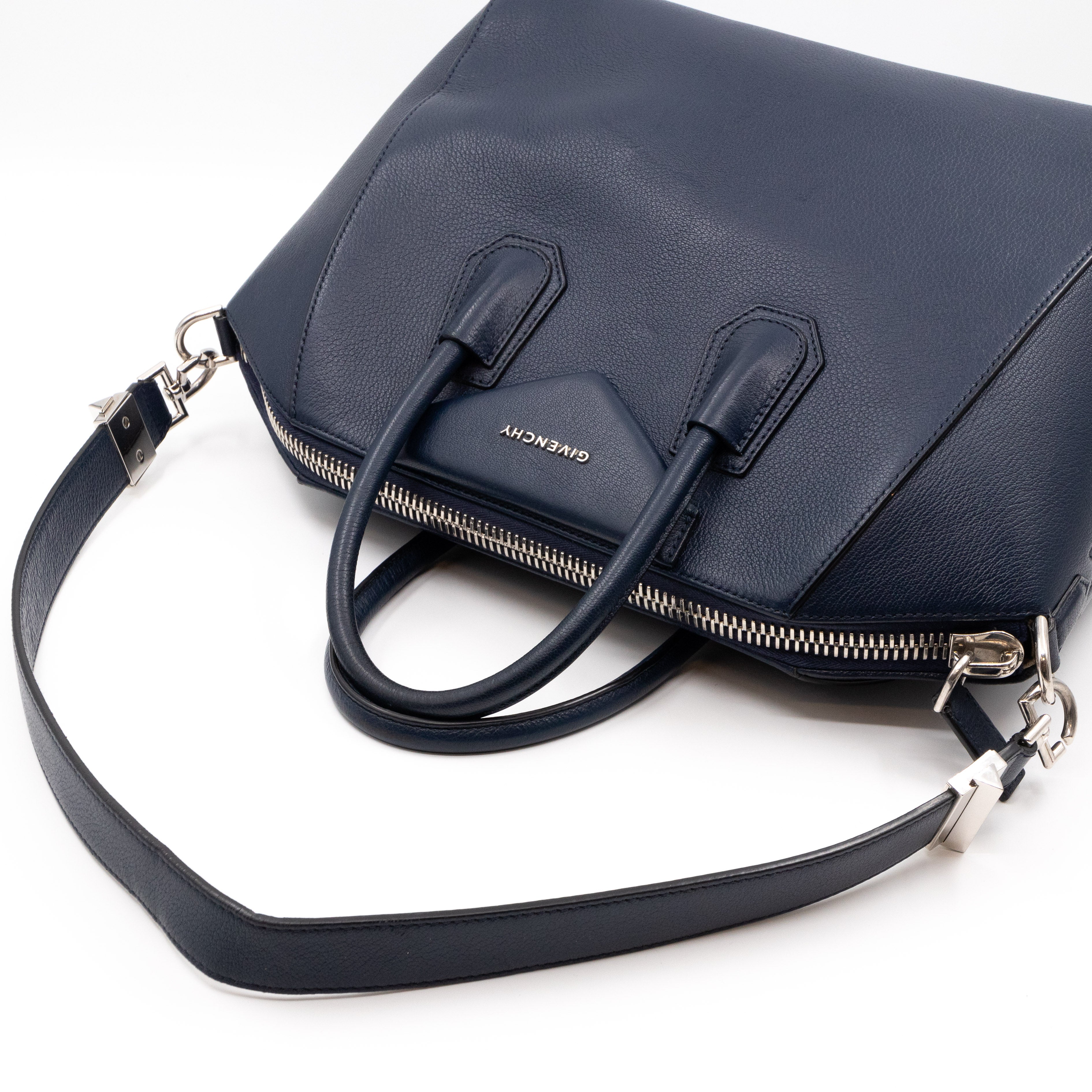 Antigona Medium Night Blue Leather