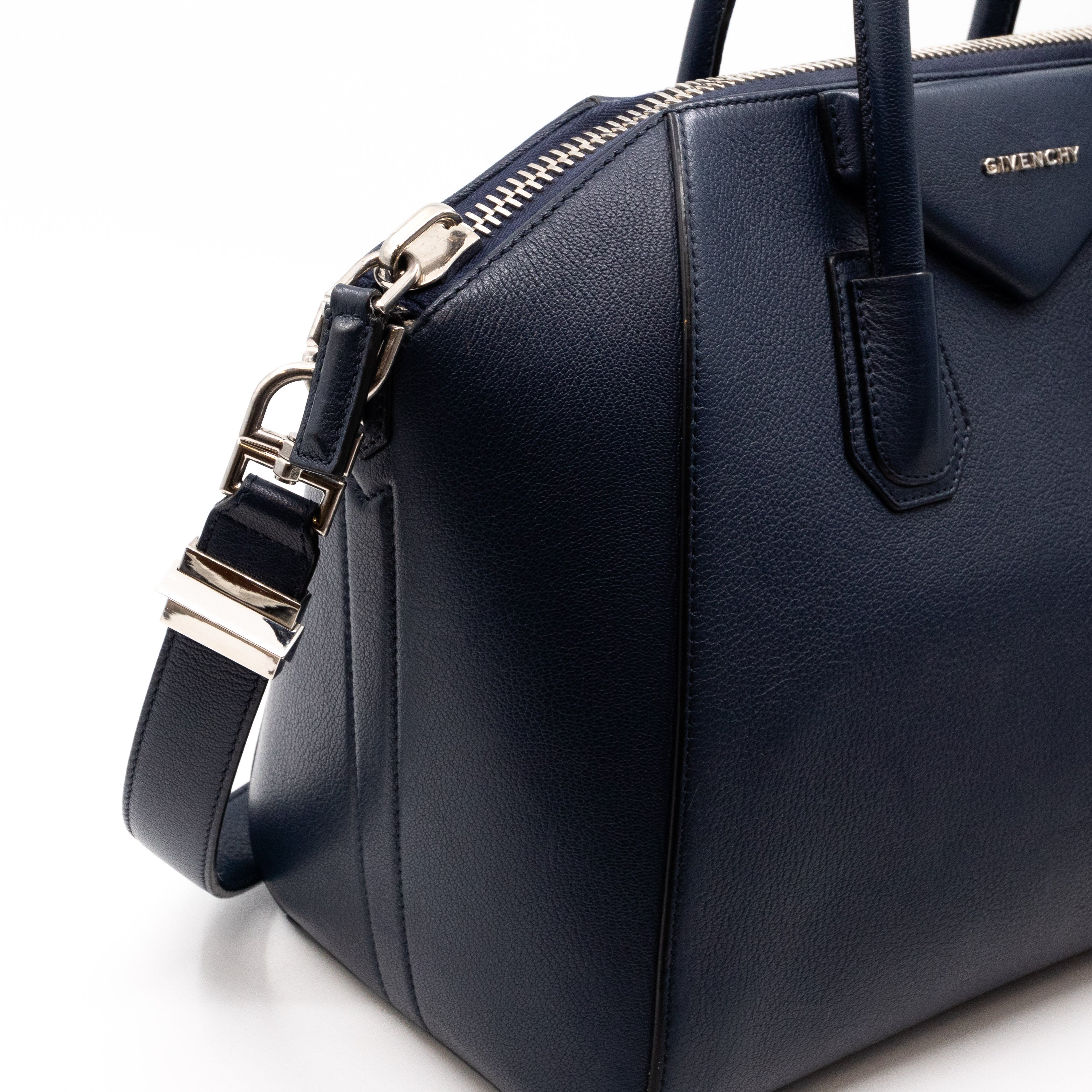 Antigona Medium Night Blue Leather