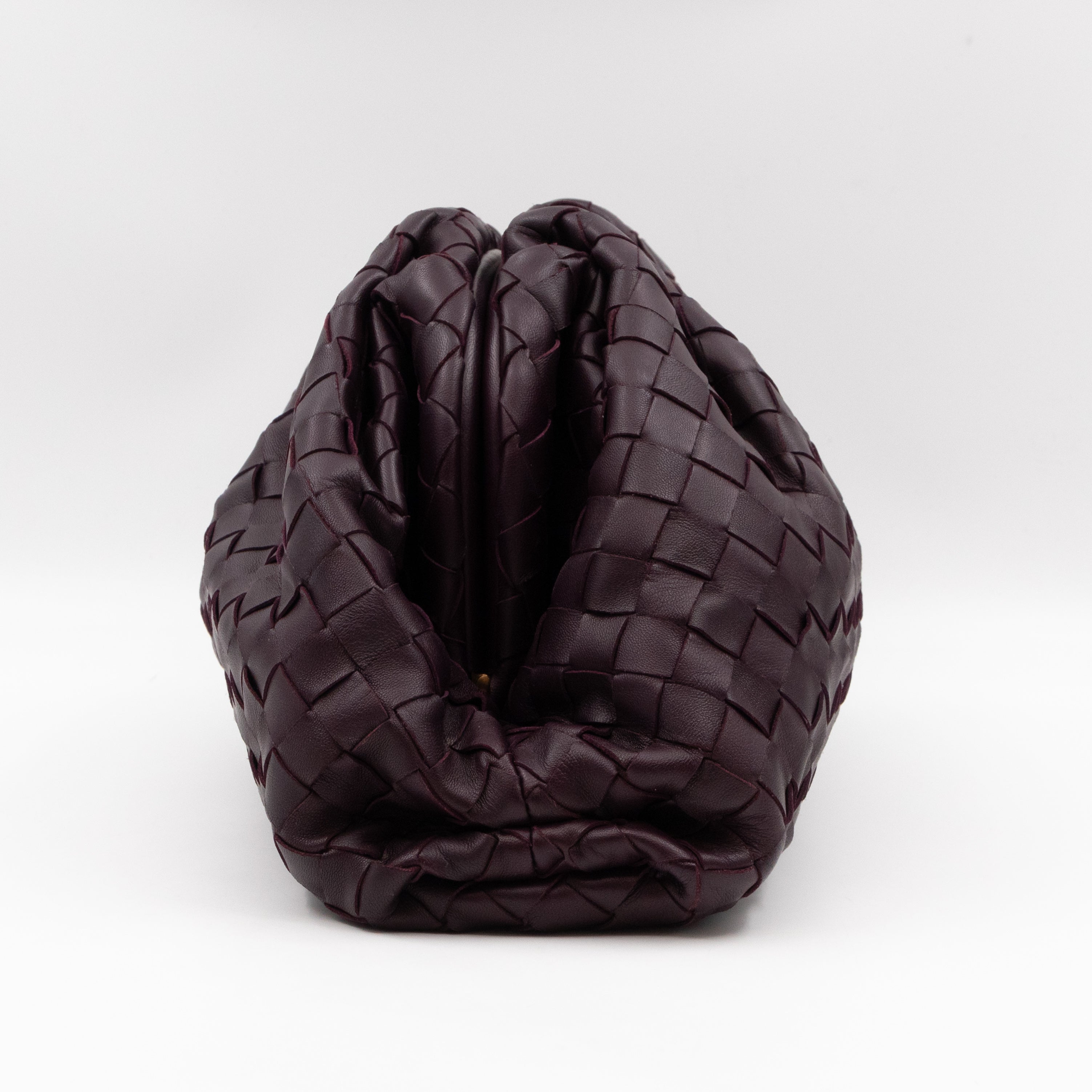 The Pouch Clutch Intrecciato Leather Purple