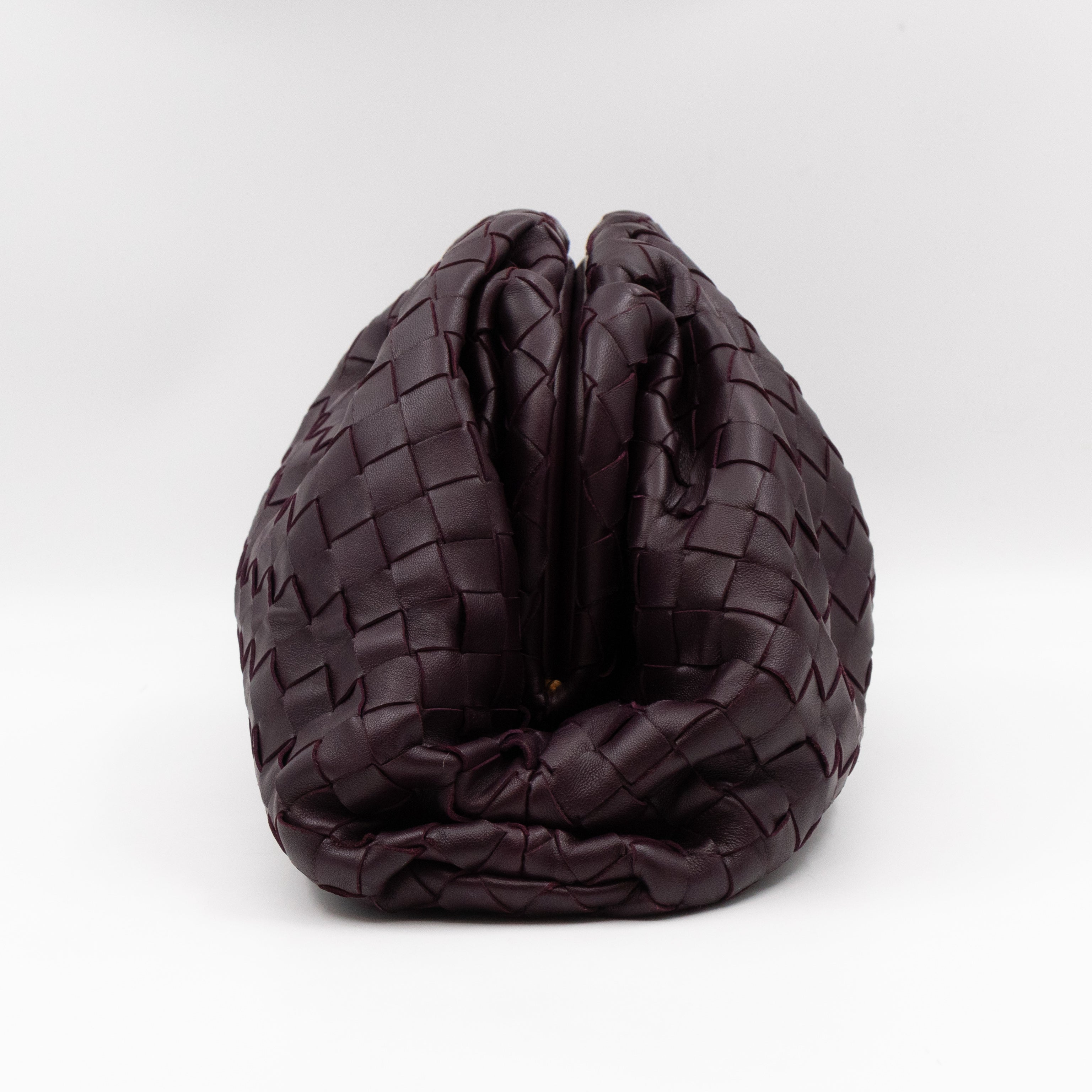 The Pouch Clutch Intrecciato Leather Purple