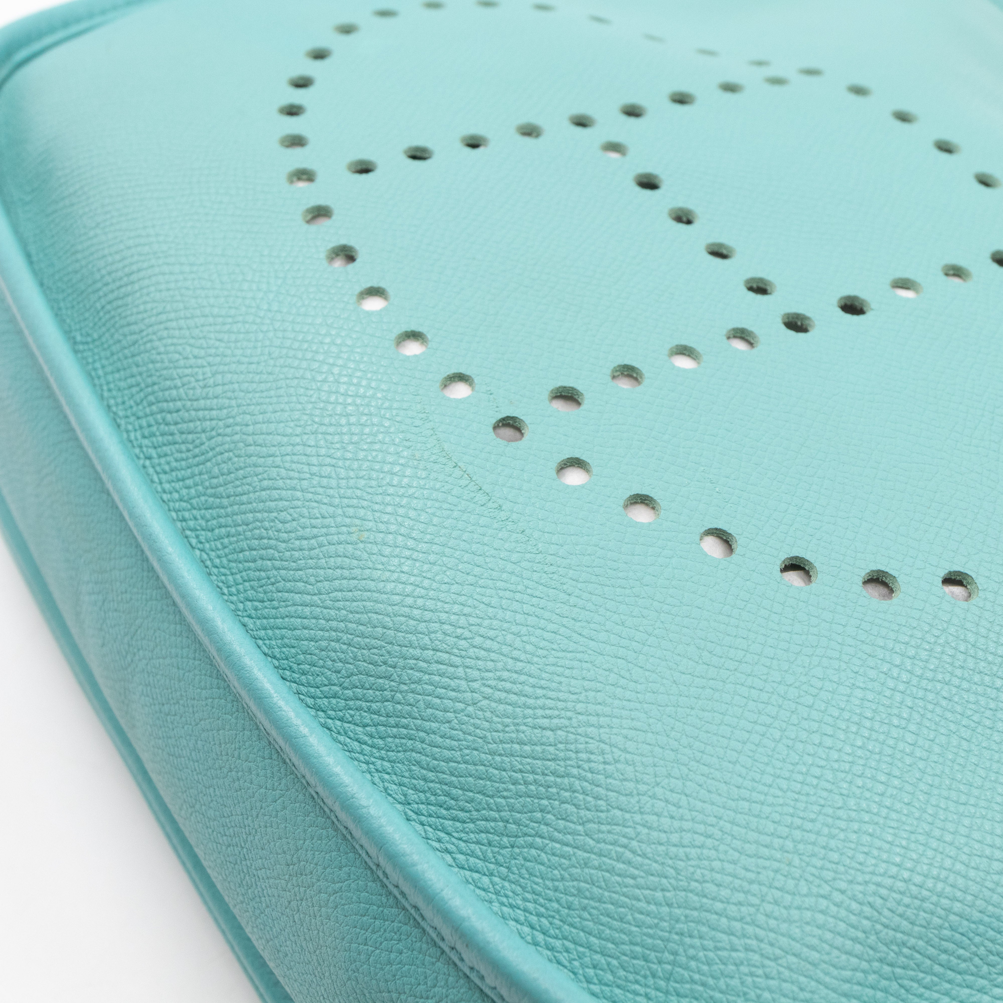 Evelyne III 29 Bleu Atoll