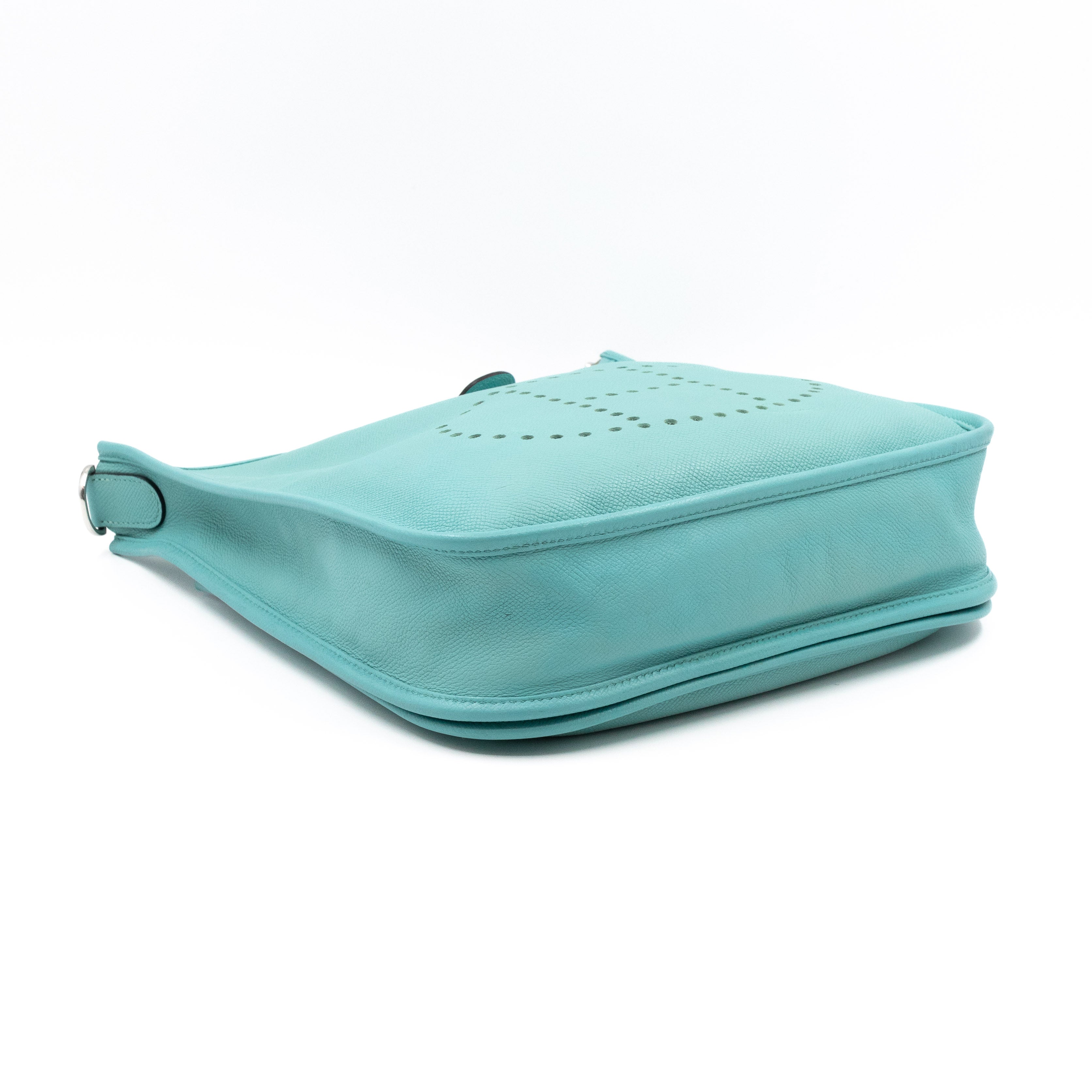 Evelyne III 29 Bleu Atoll