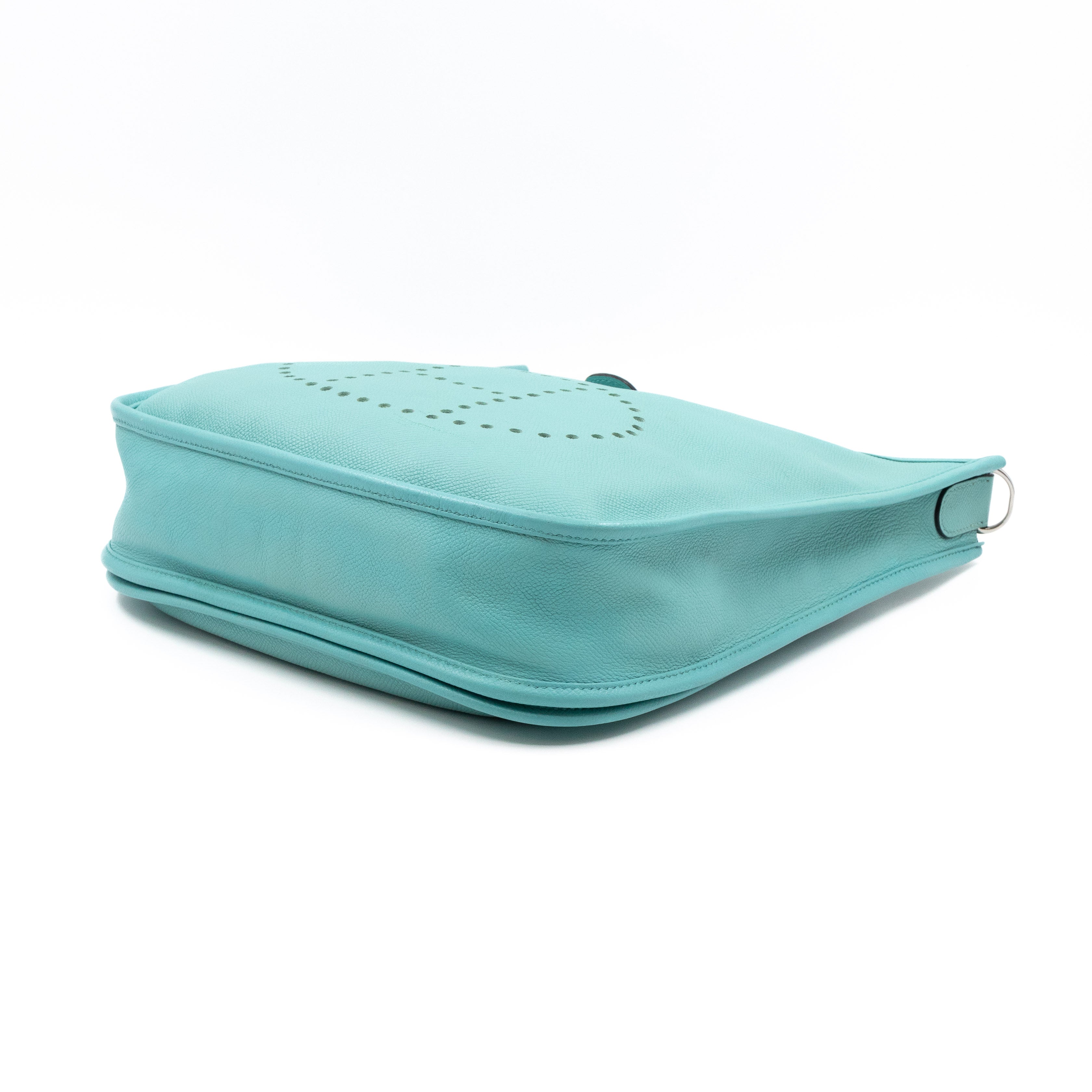 Evelyne III 29 Bleu Atoll