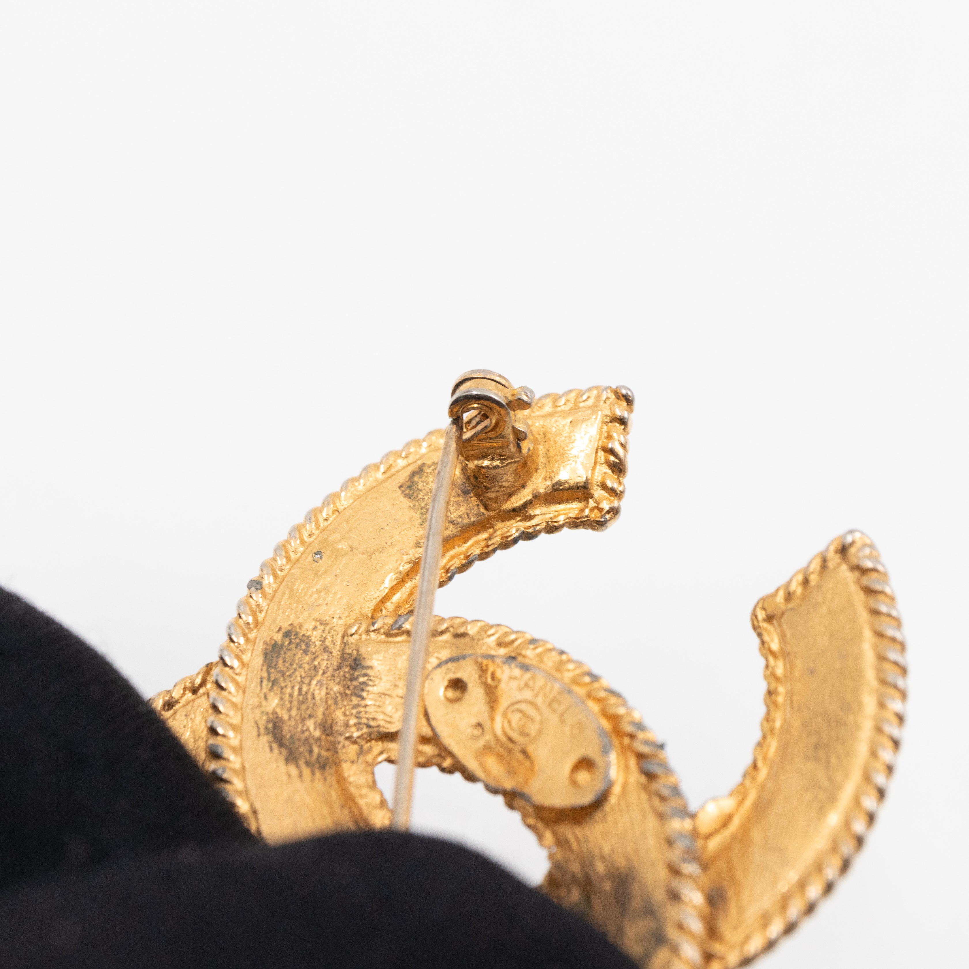 CC Brooch Strass Vintage Gold