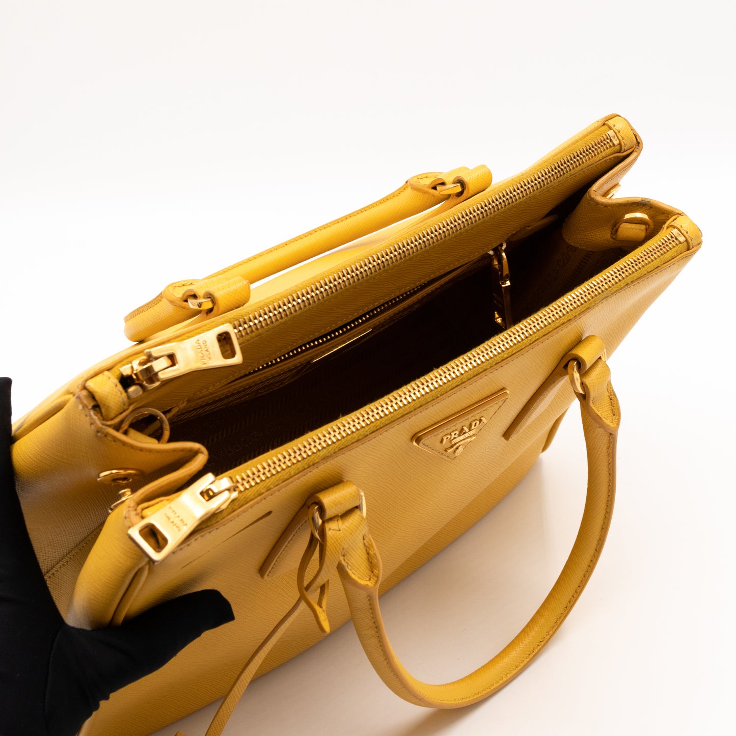 Galleria Medium Double Zip Yellow Saffiano