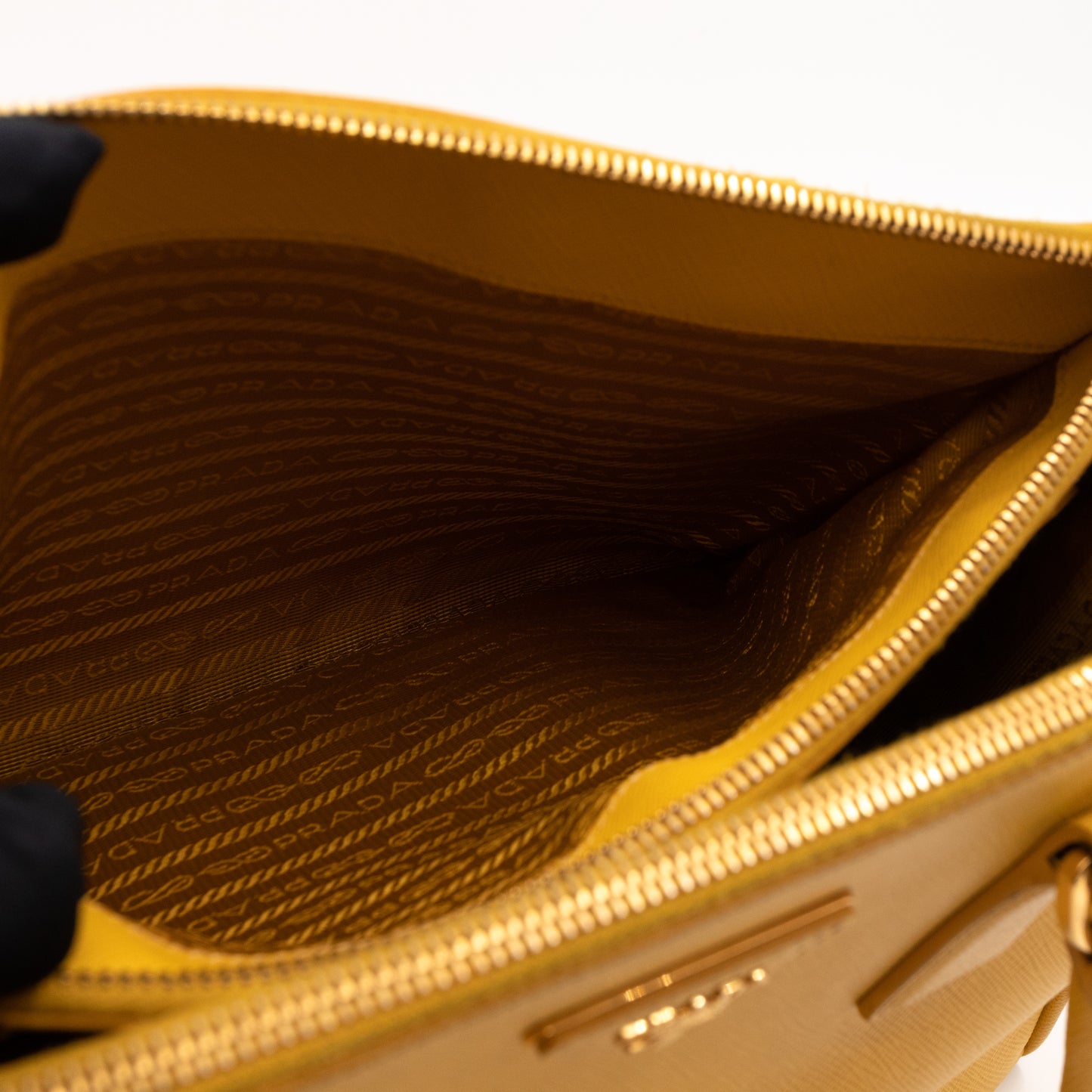 Galleria Medium Double Zip Yellow Saffiano