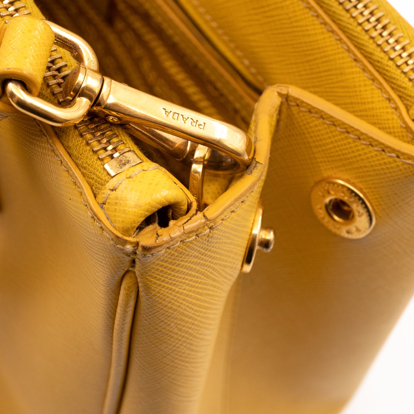 Galleria Medium Double Zip Yellow Saffiano