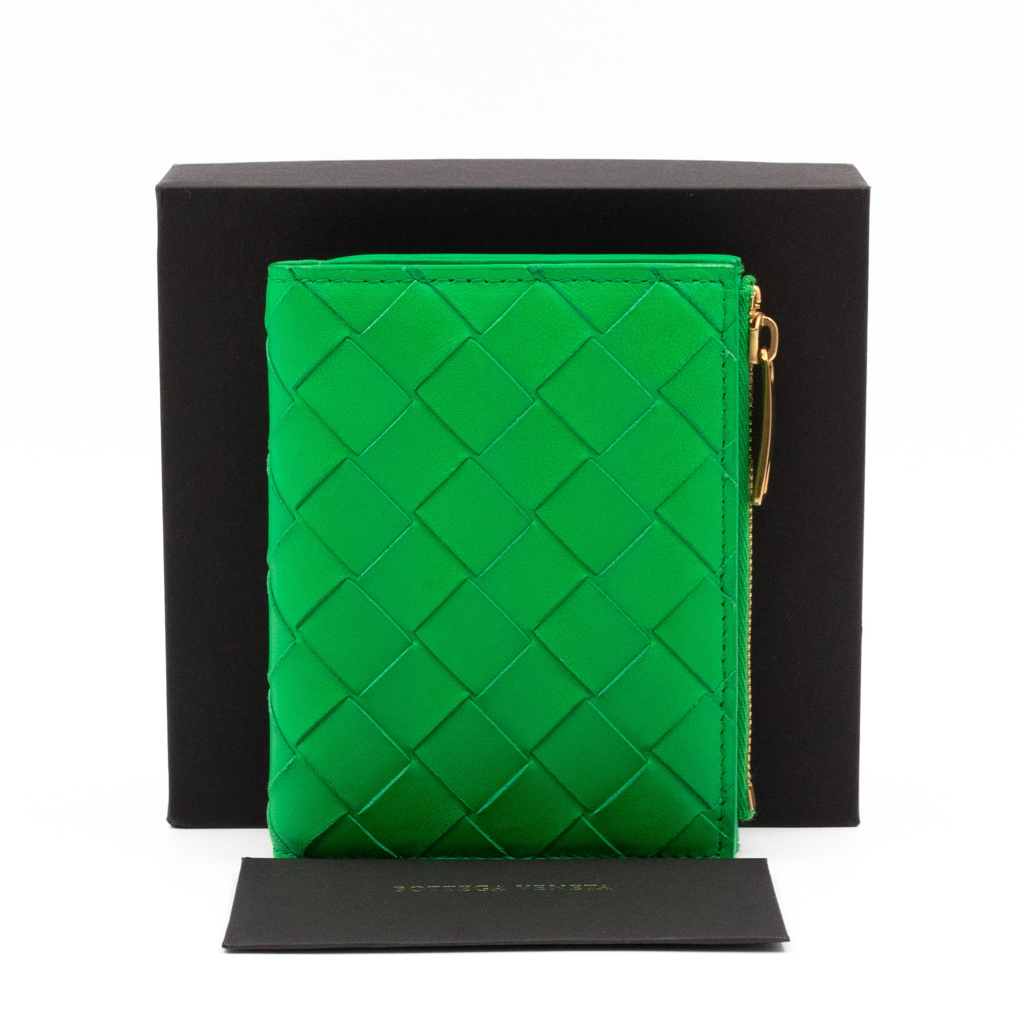 Small Bi-Fold Wallet Parakeet Green Intrecciato Leather
