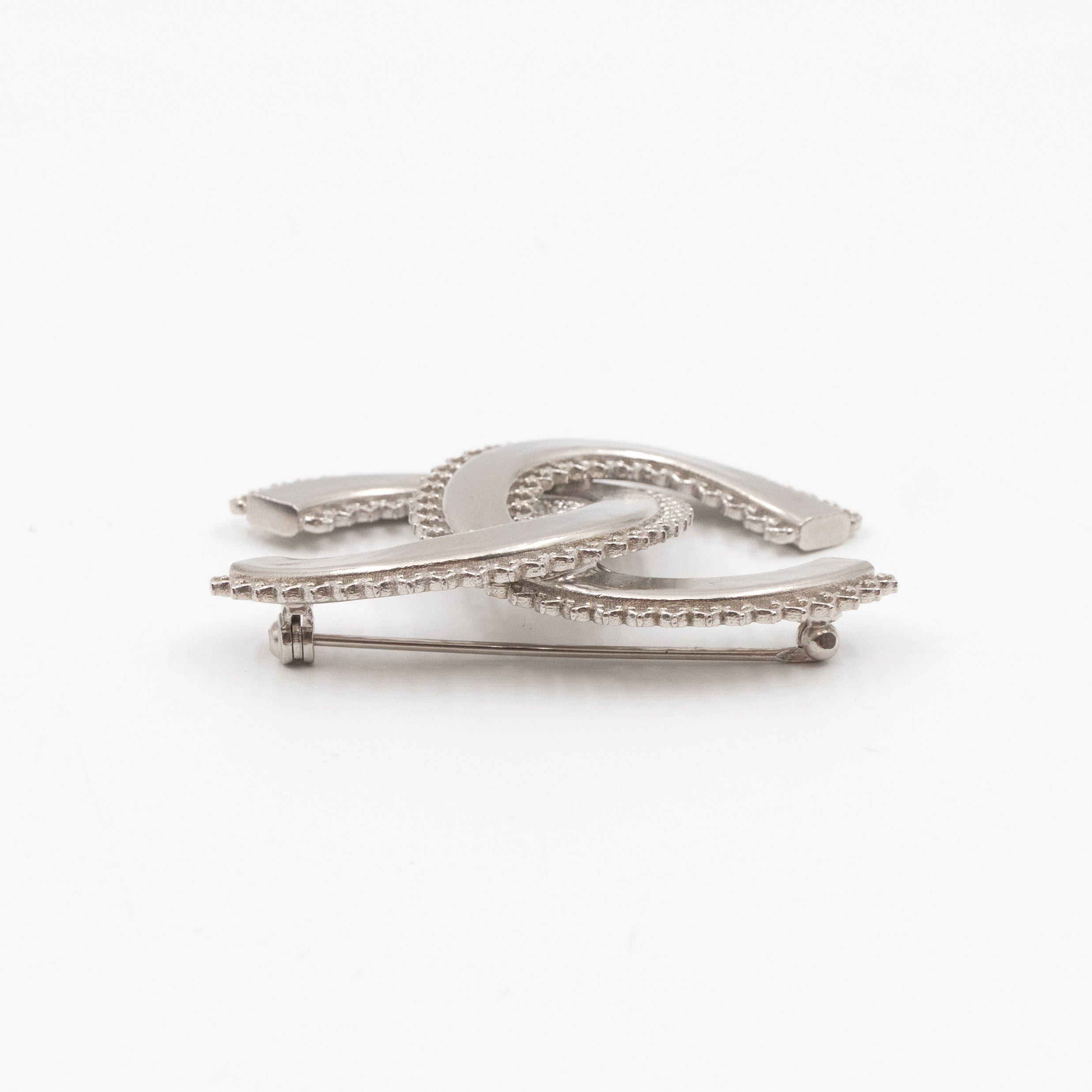 CC Brooch Scalloped Matte Silver