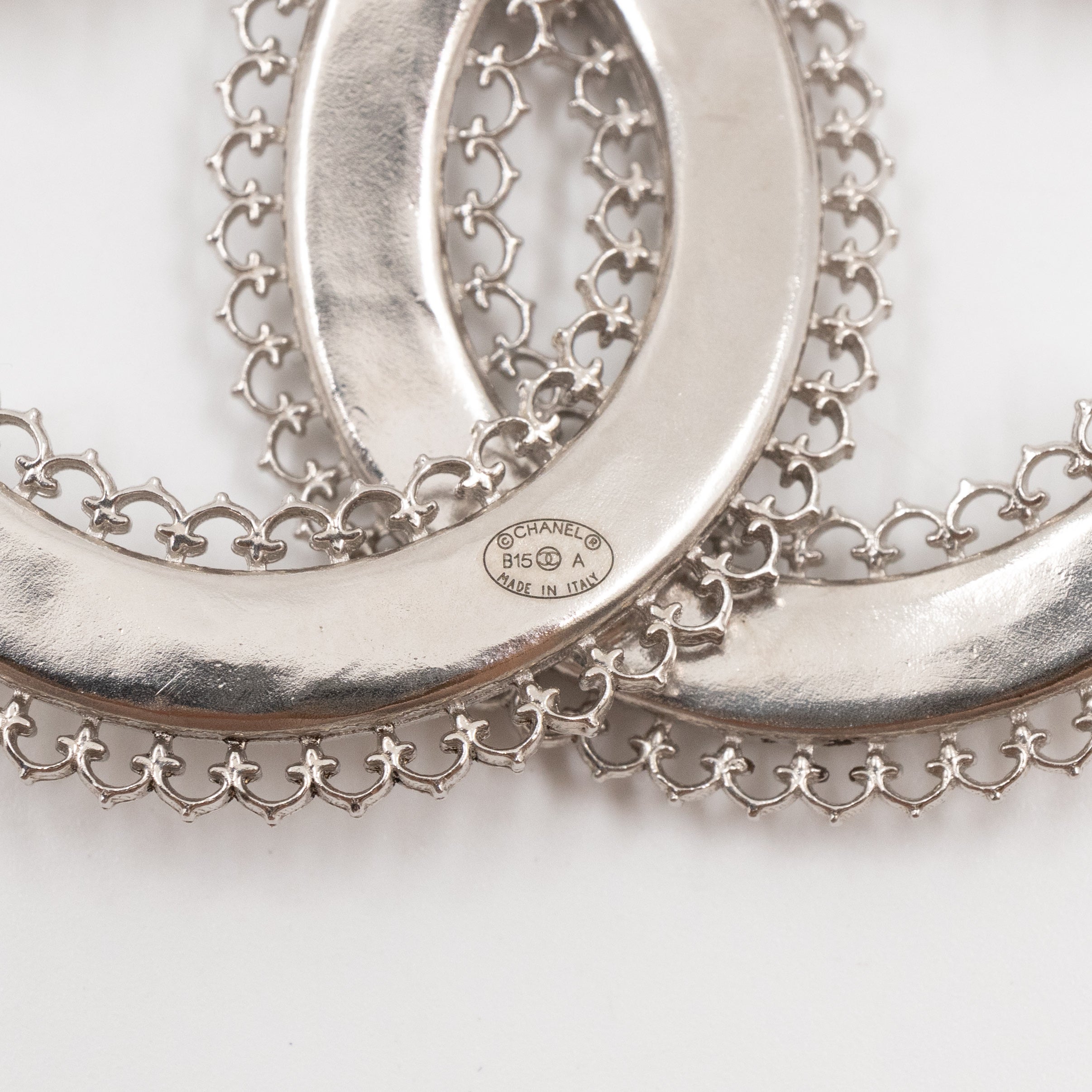CC Brooch Scalloped Matte Silver