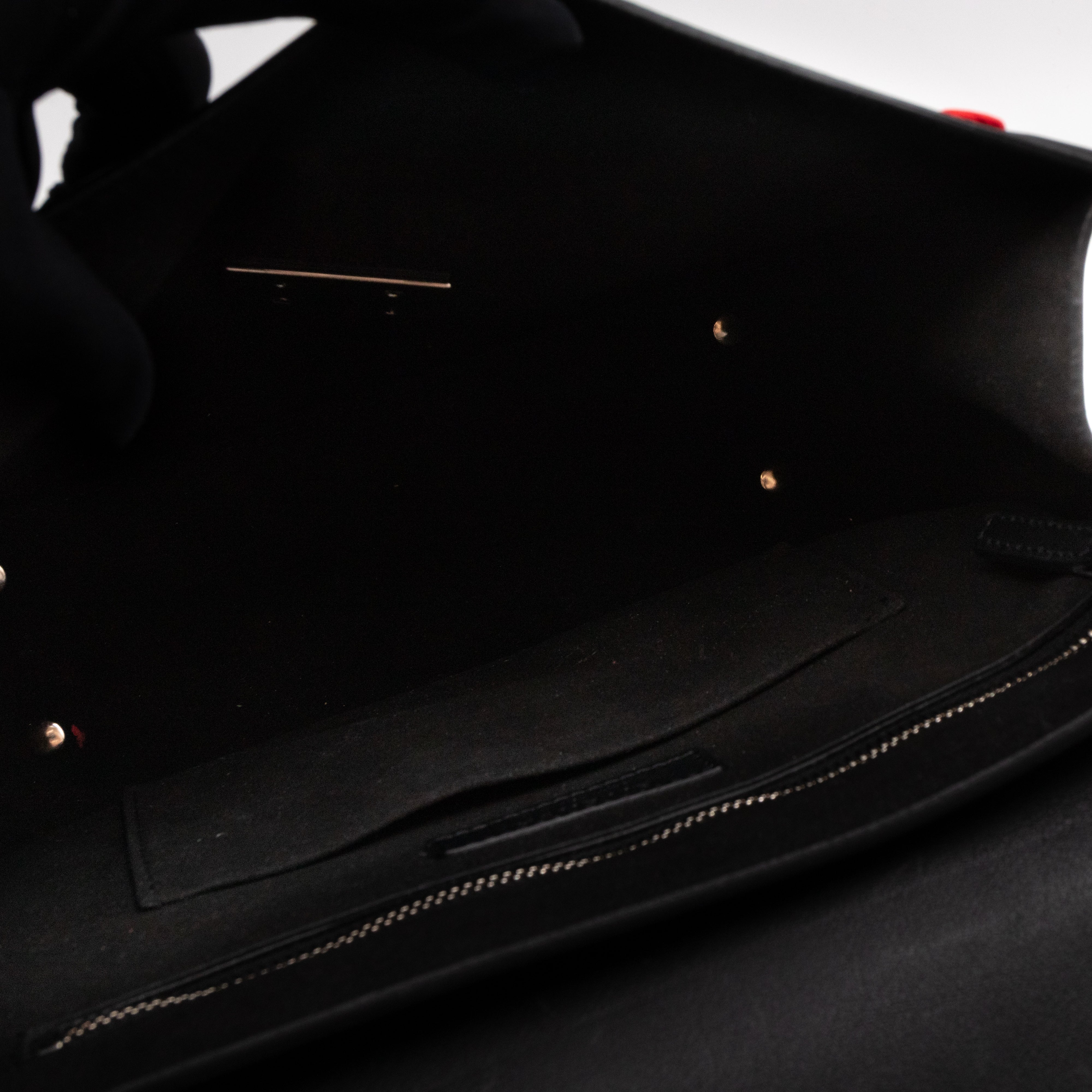 Shark Medium Bag Black Leather Red Frame