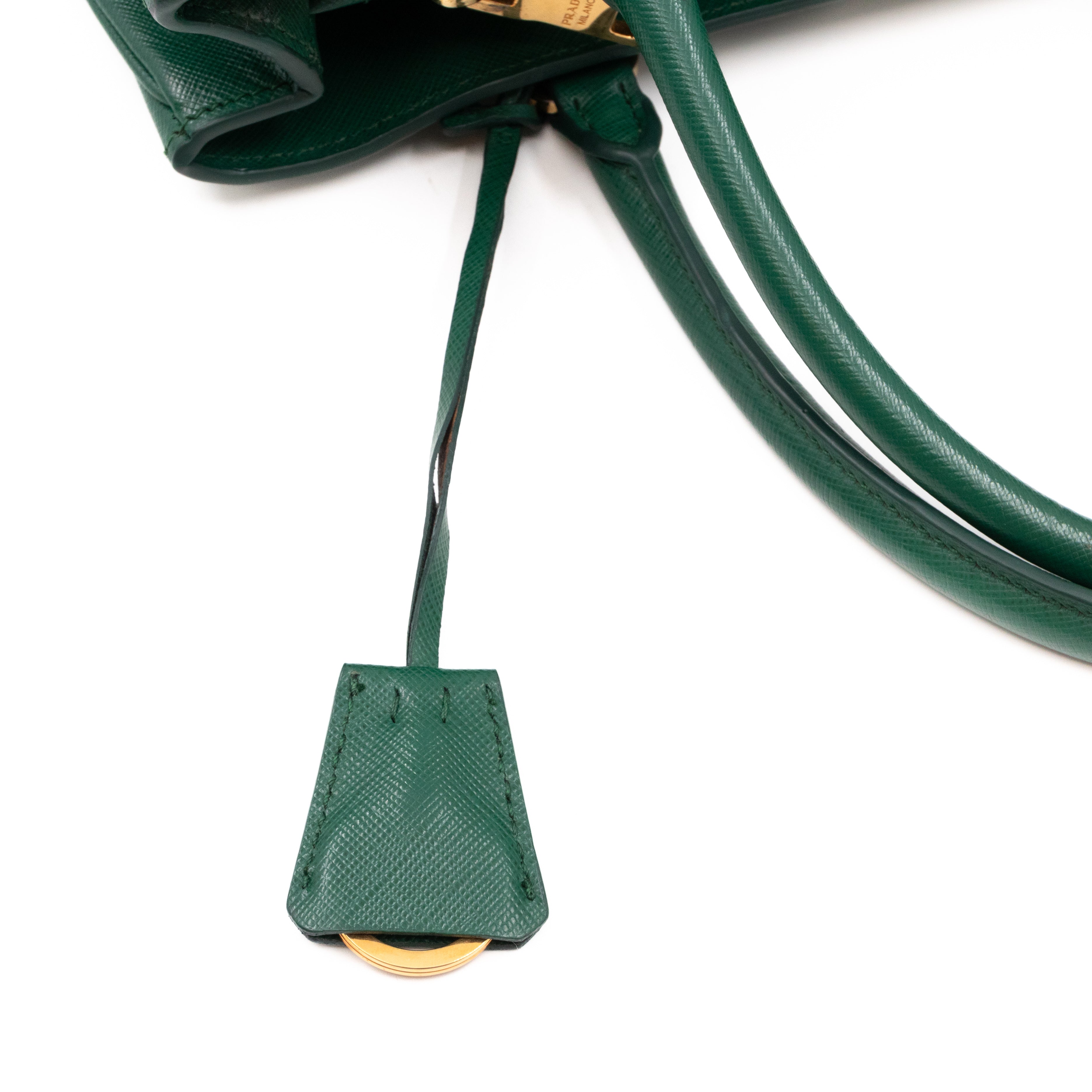 Galleria Medium Single Zip Green Saffiano