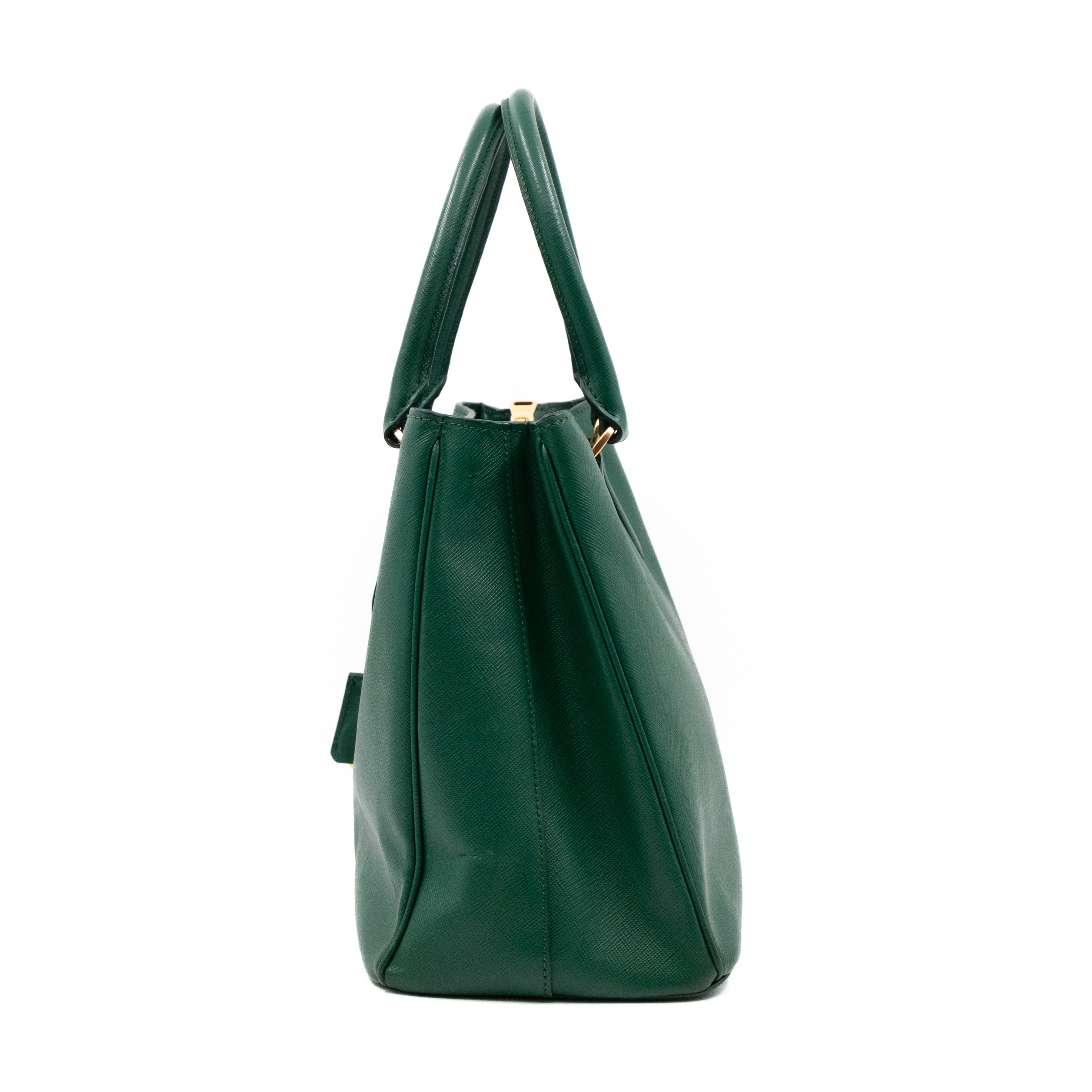 Galleria Medium Single Zip Green Saffiano