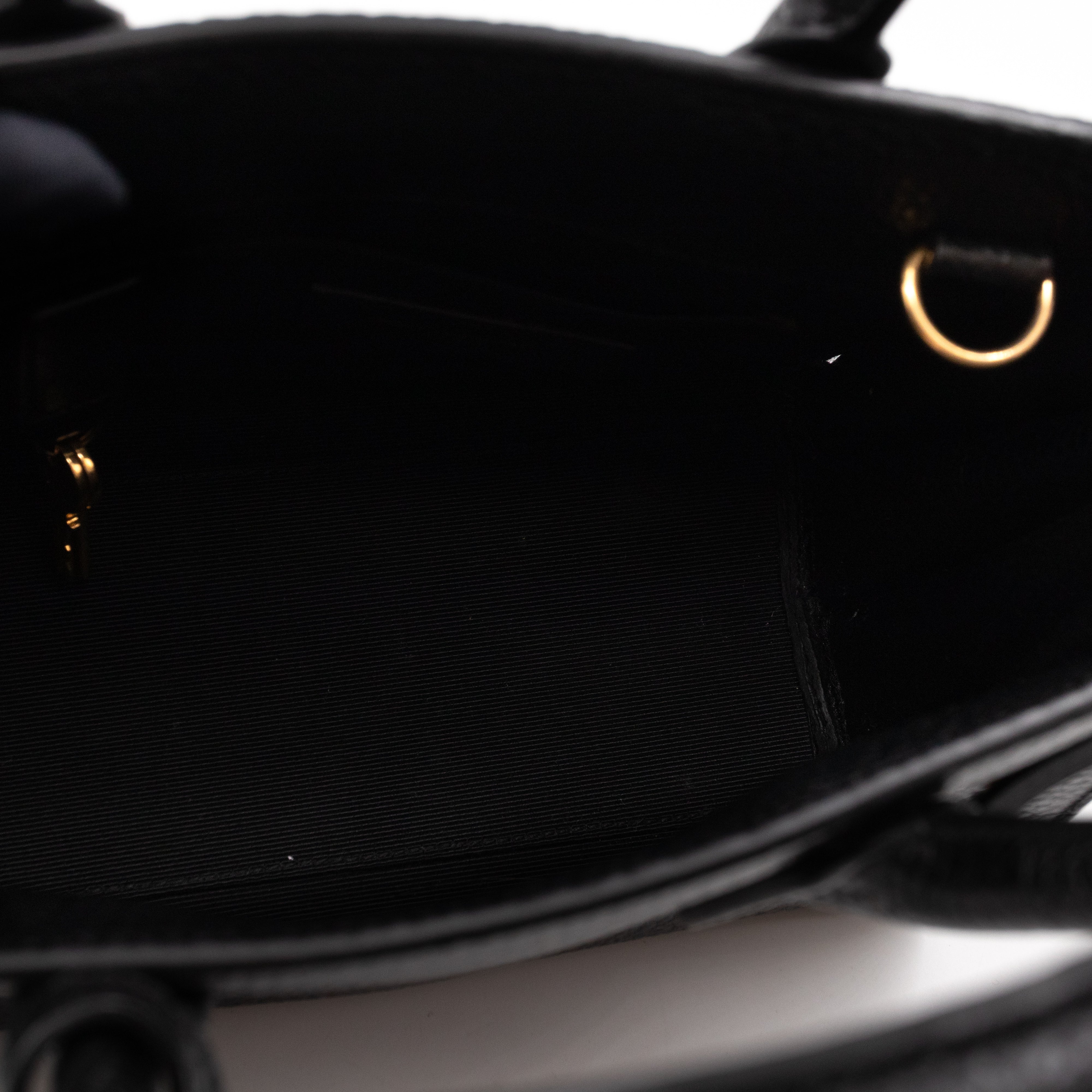 Sac de Jour Nano Black Leather