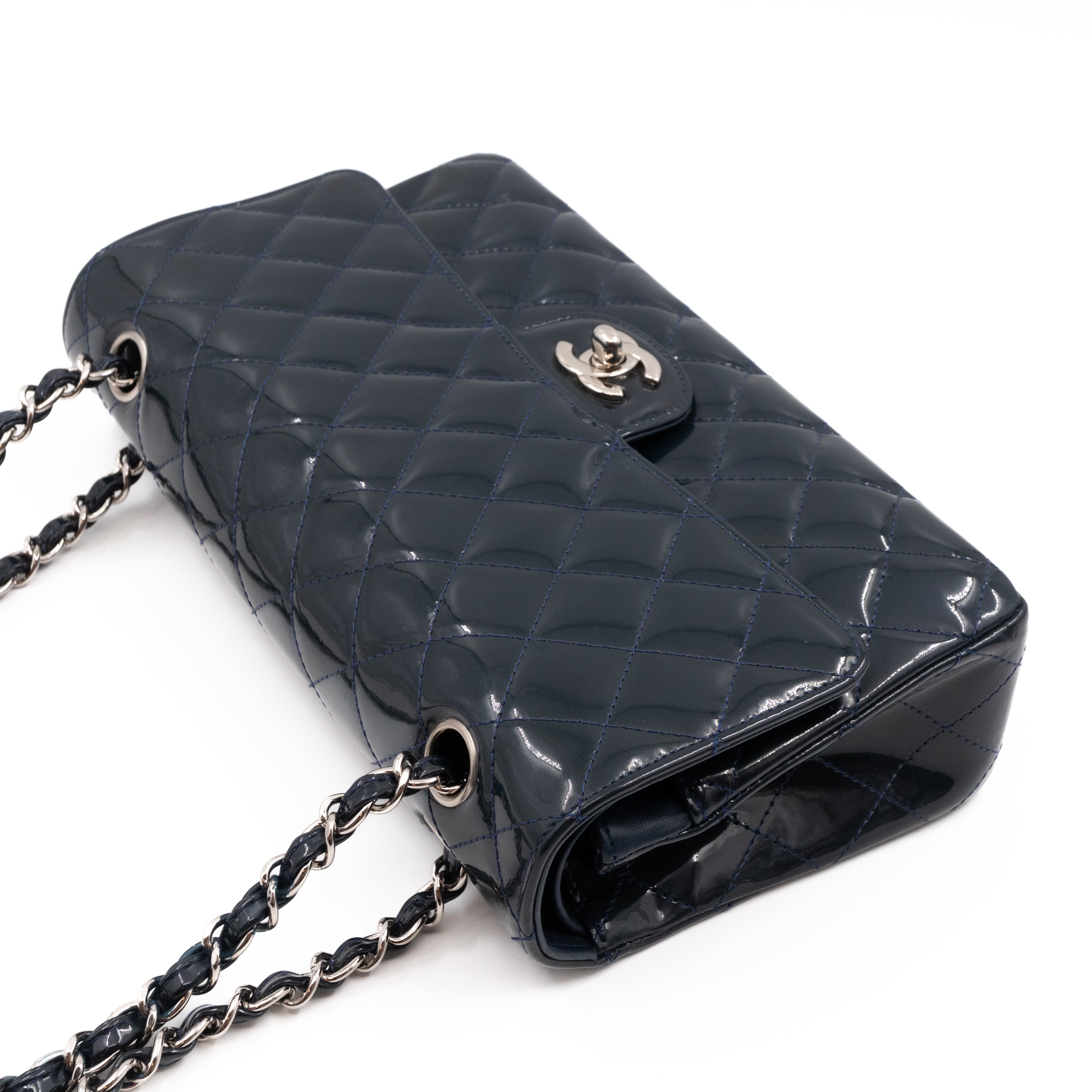 Classic Double Flap Bag Medium Navy Blue Patent Leather Silver