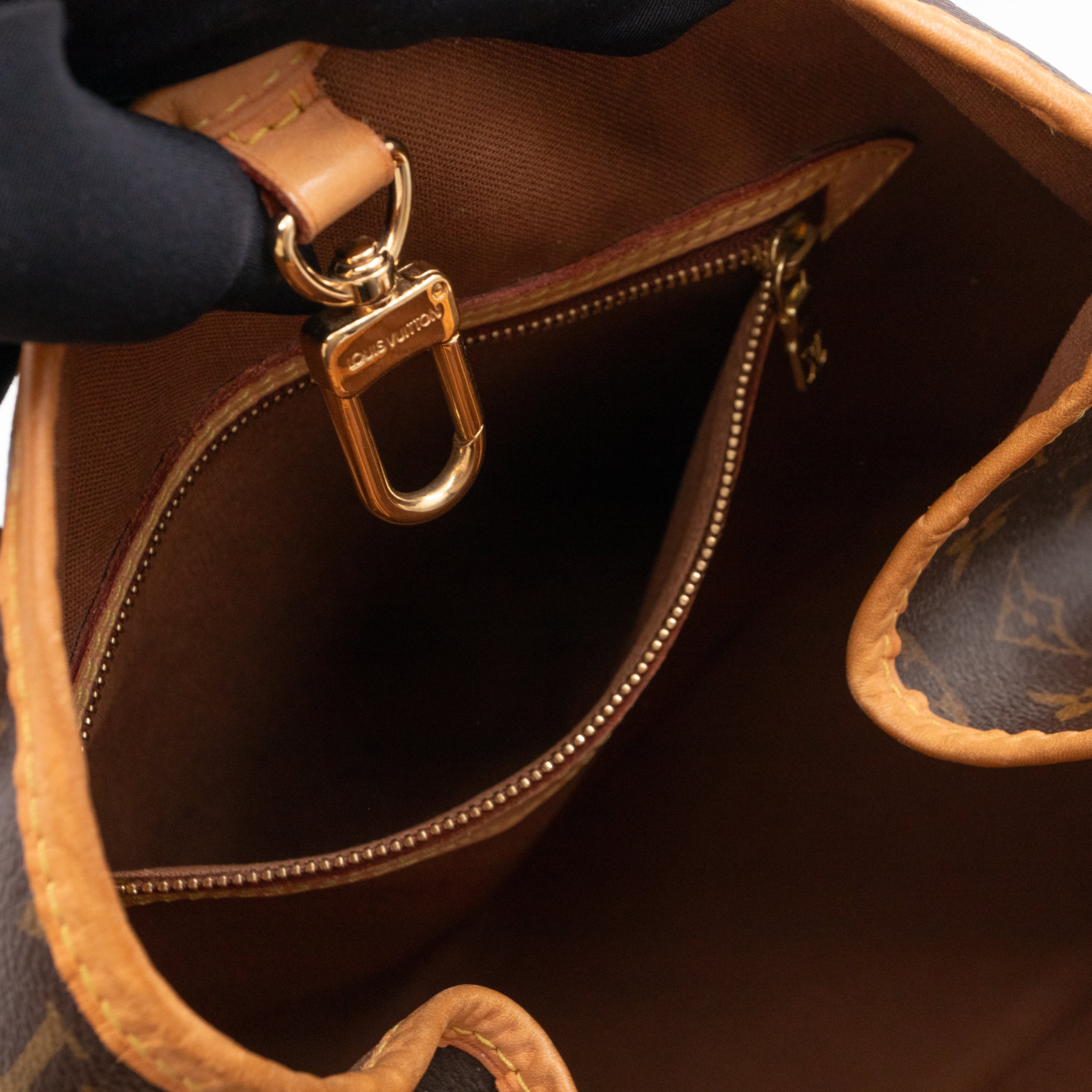 Batignolles Vertical Monogram