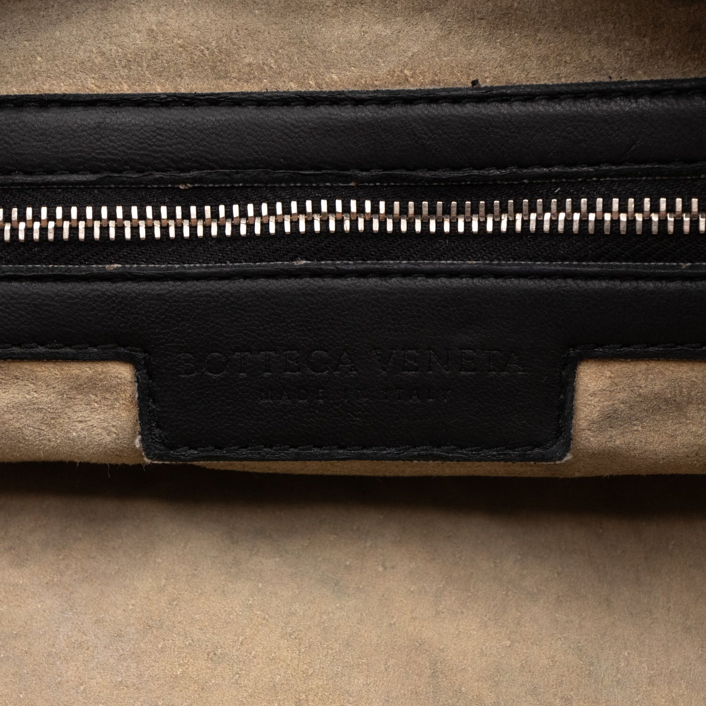 Veneta Hobo Bag Intrecciato Black Leather