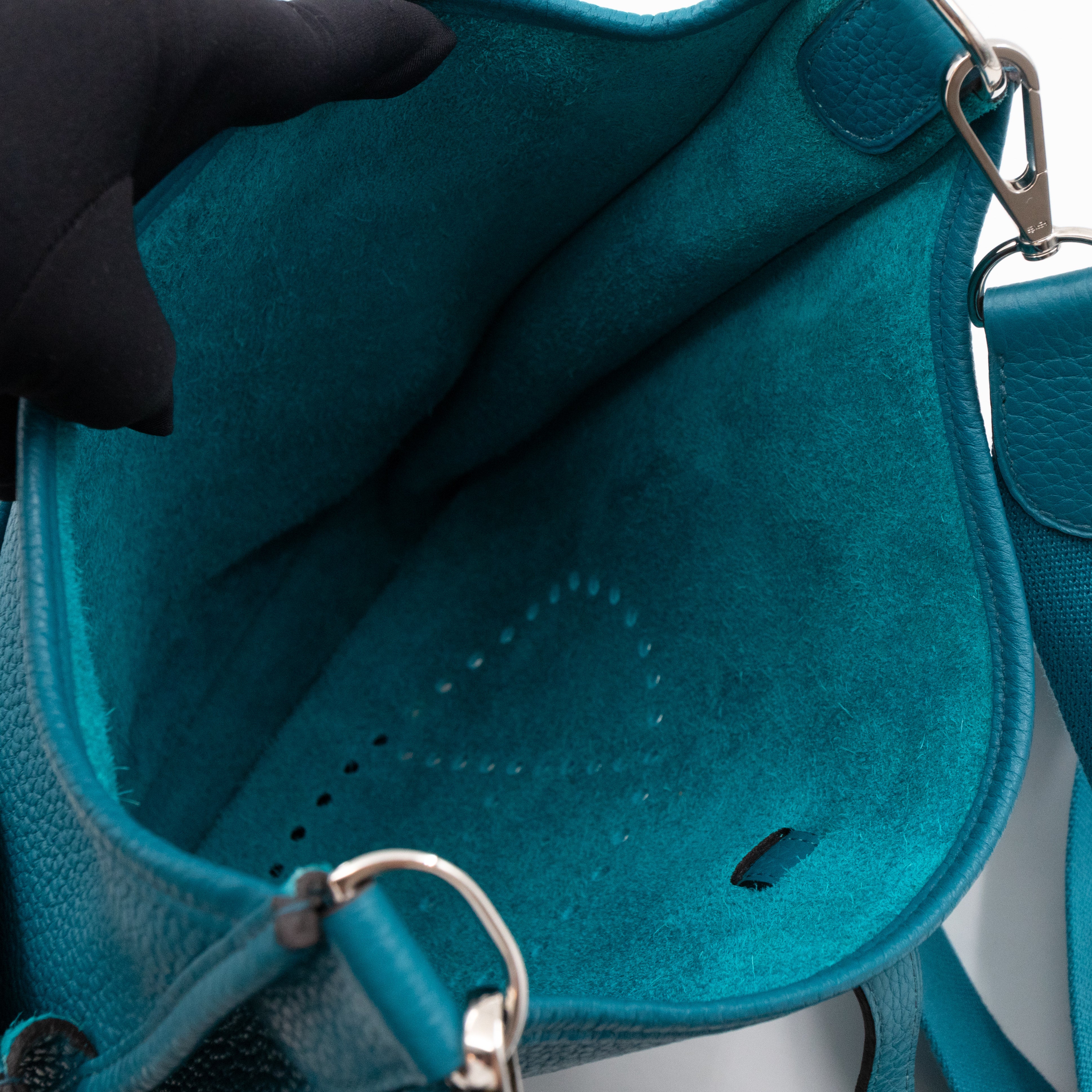 Evelyne III 29 Colvert Turquoise Leather