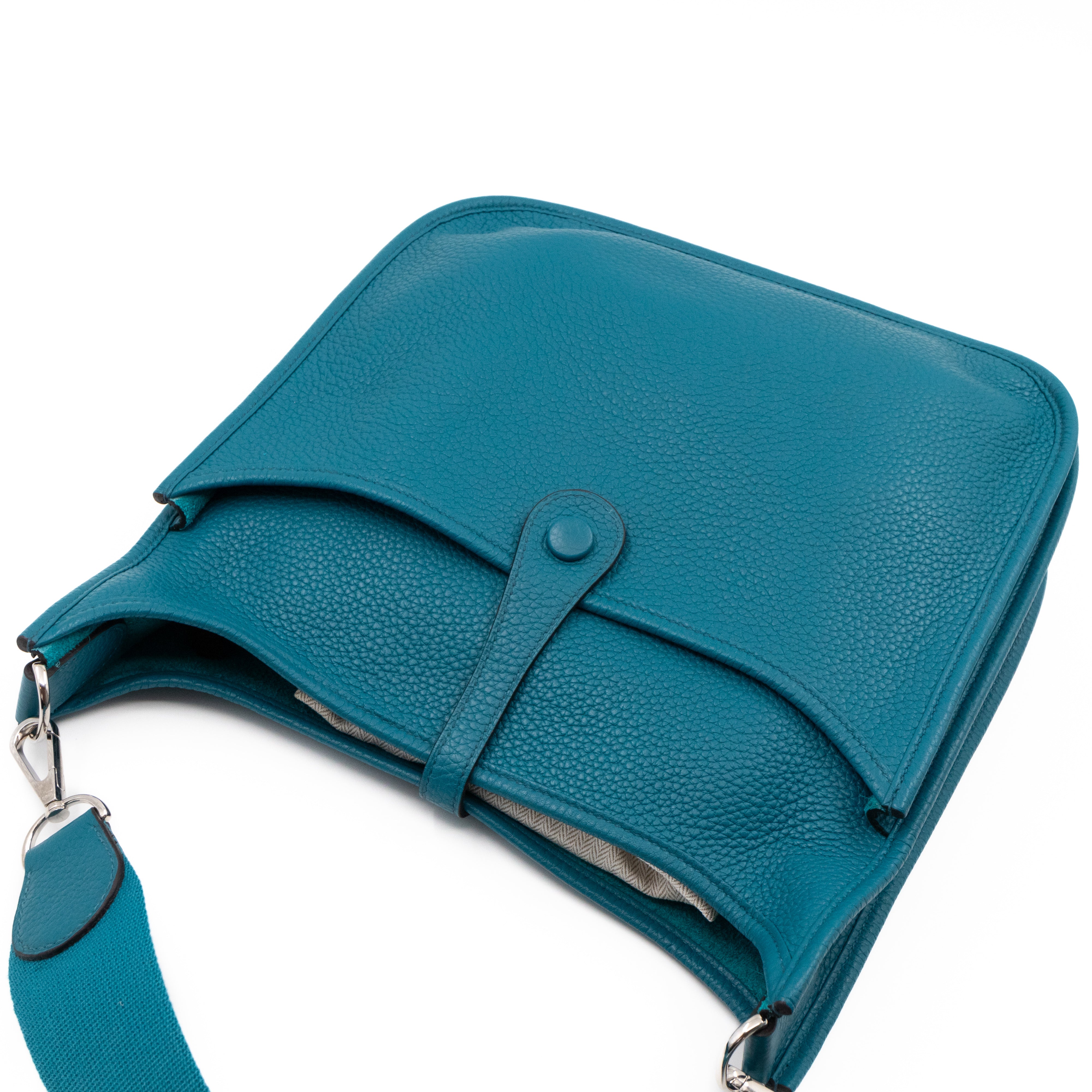 Evelyne III 29 Colvert Turquoise Leather