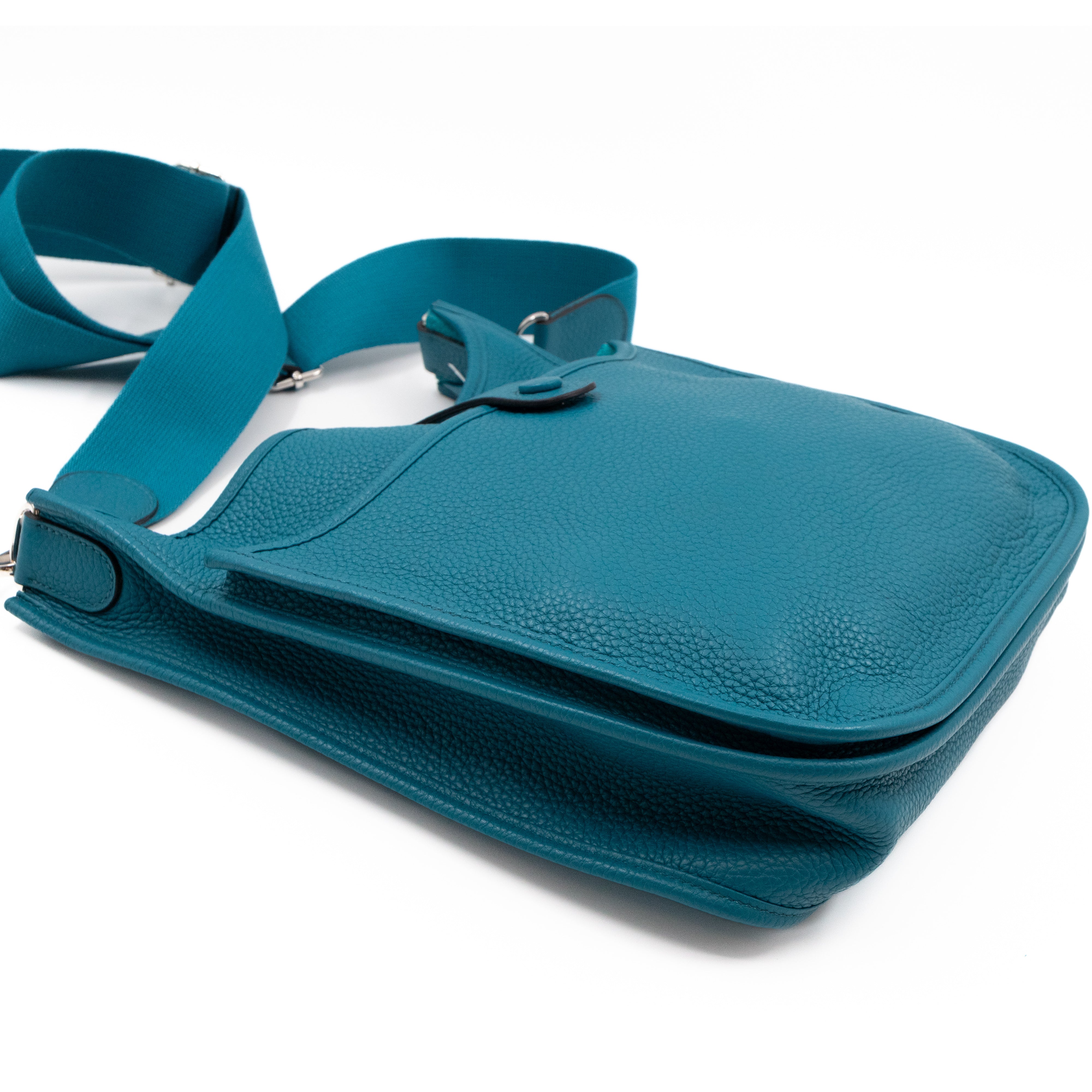 Evelyne III 29 Colvert Turquoise Leather