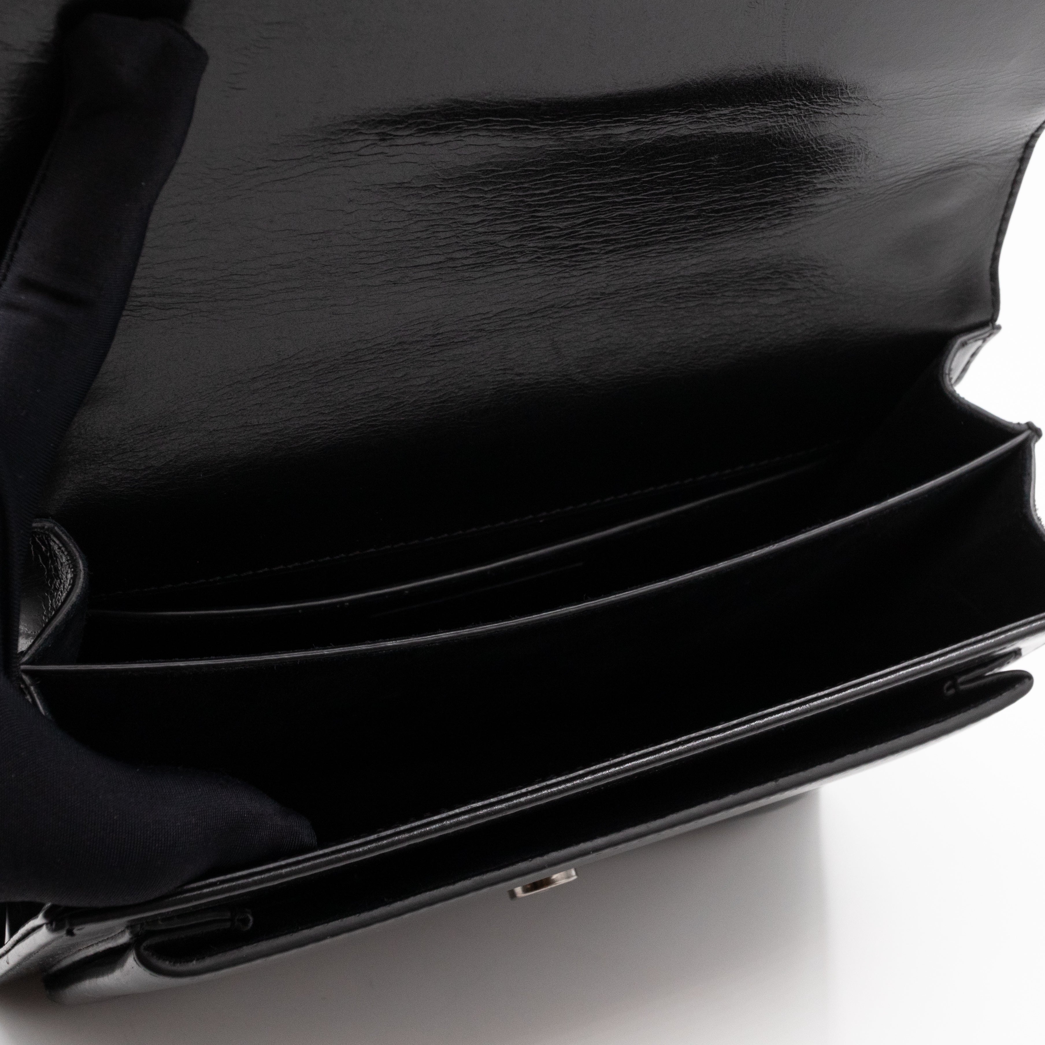 Sunset Medium Chevron Black Leather