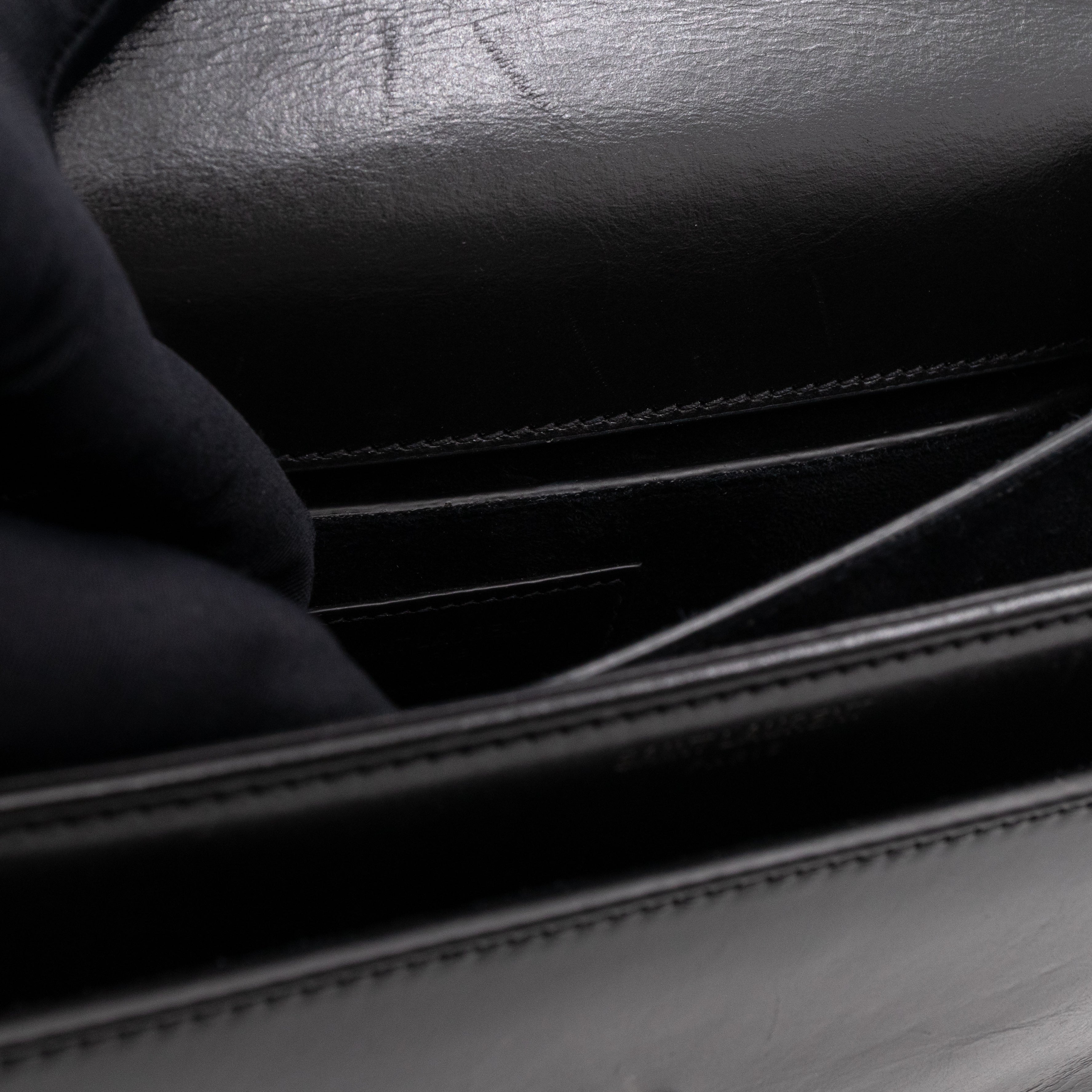 Sunset Medium Chevron Black Leather