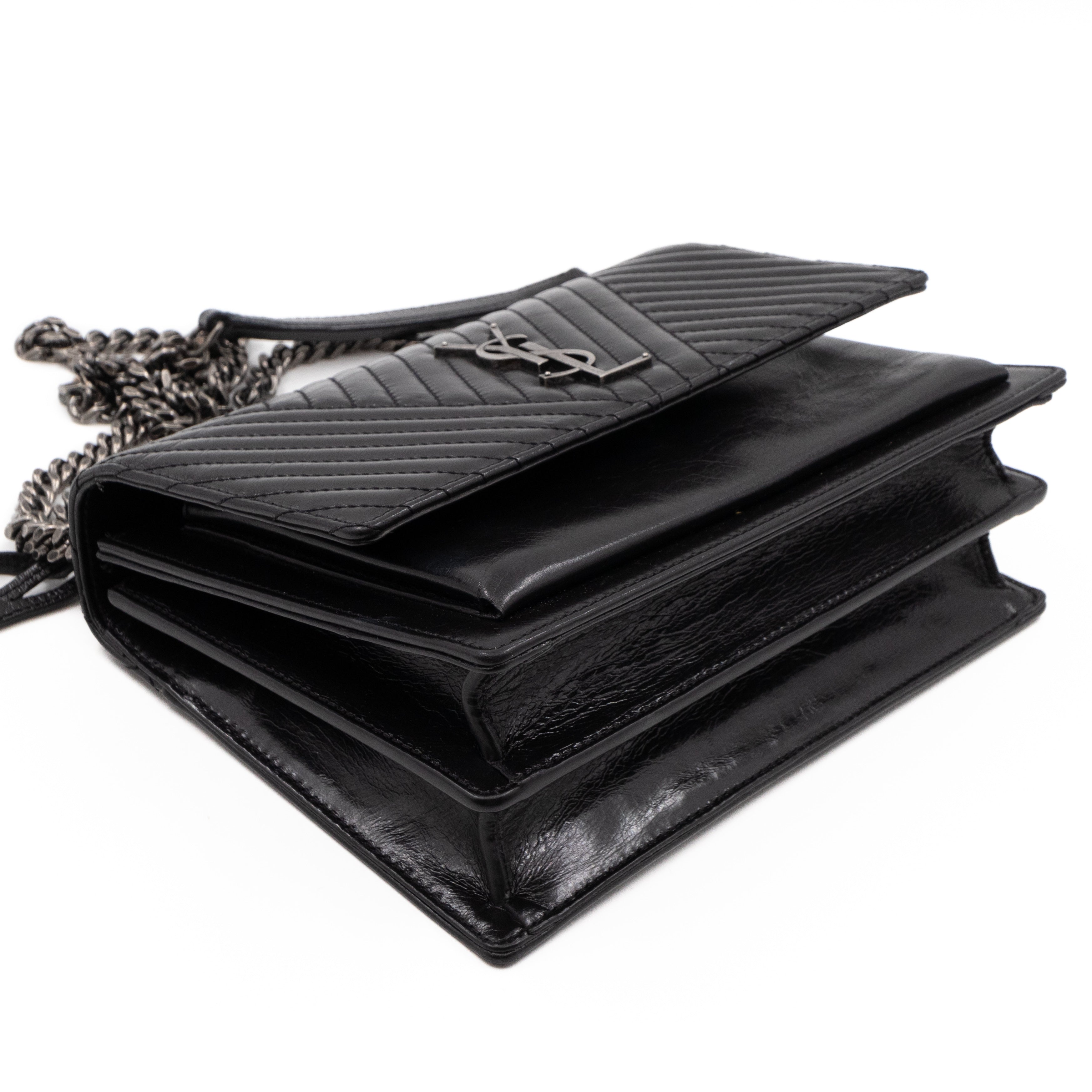 Sunset Medium Chevron Black Leather