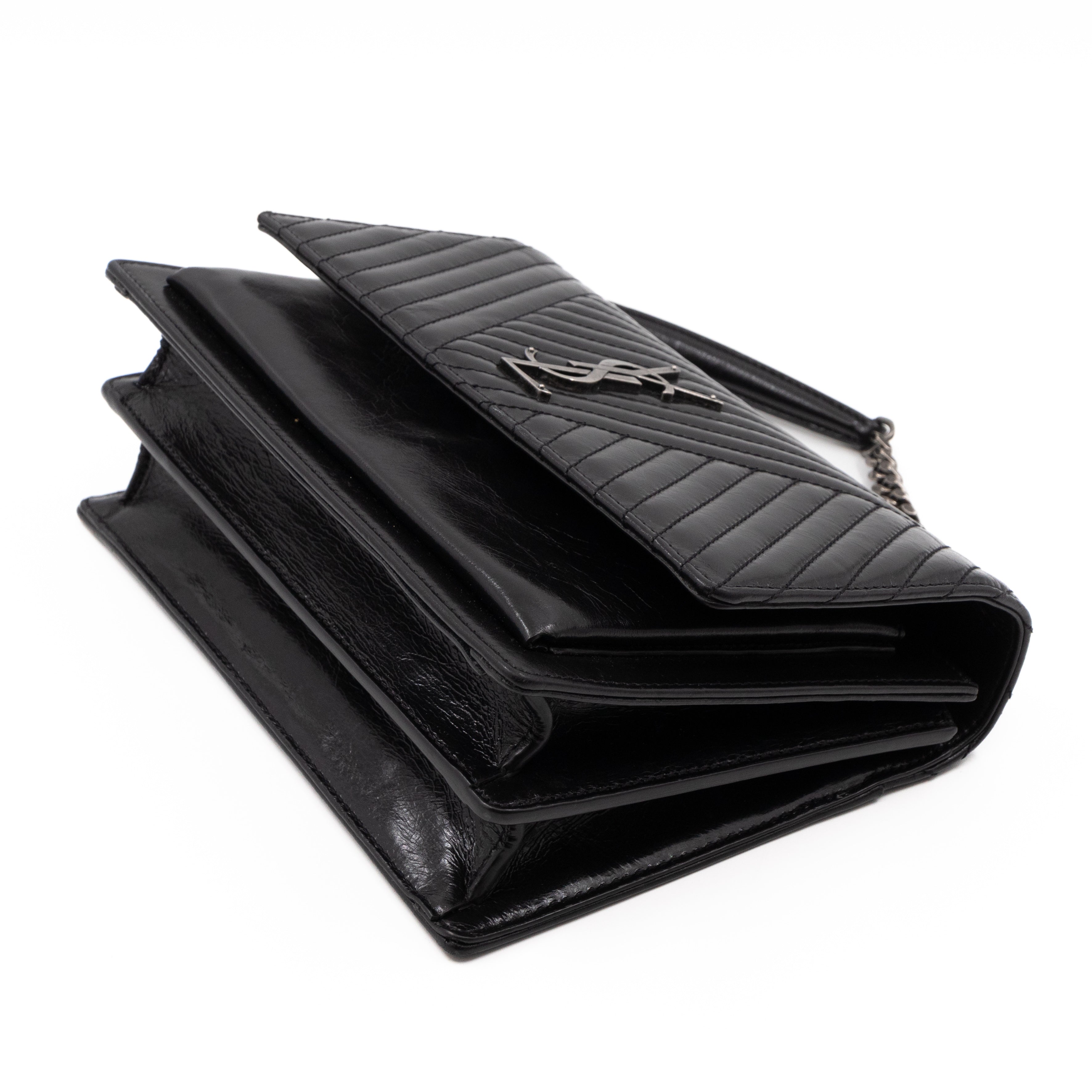 Sunset Medium Chevron Black Leather