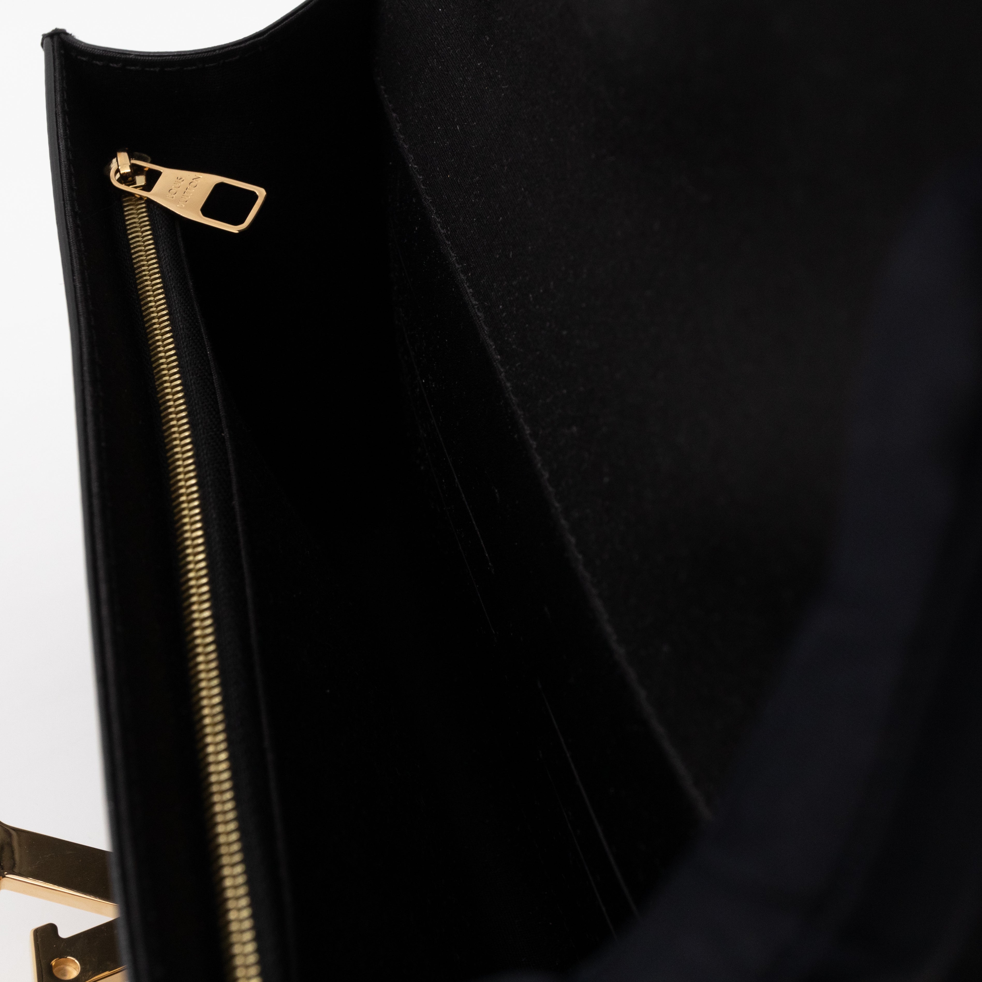 Louise Clutch Black Vernis Gold