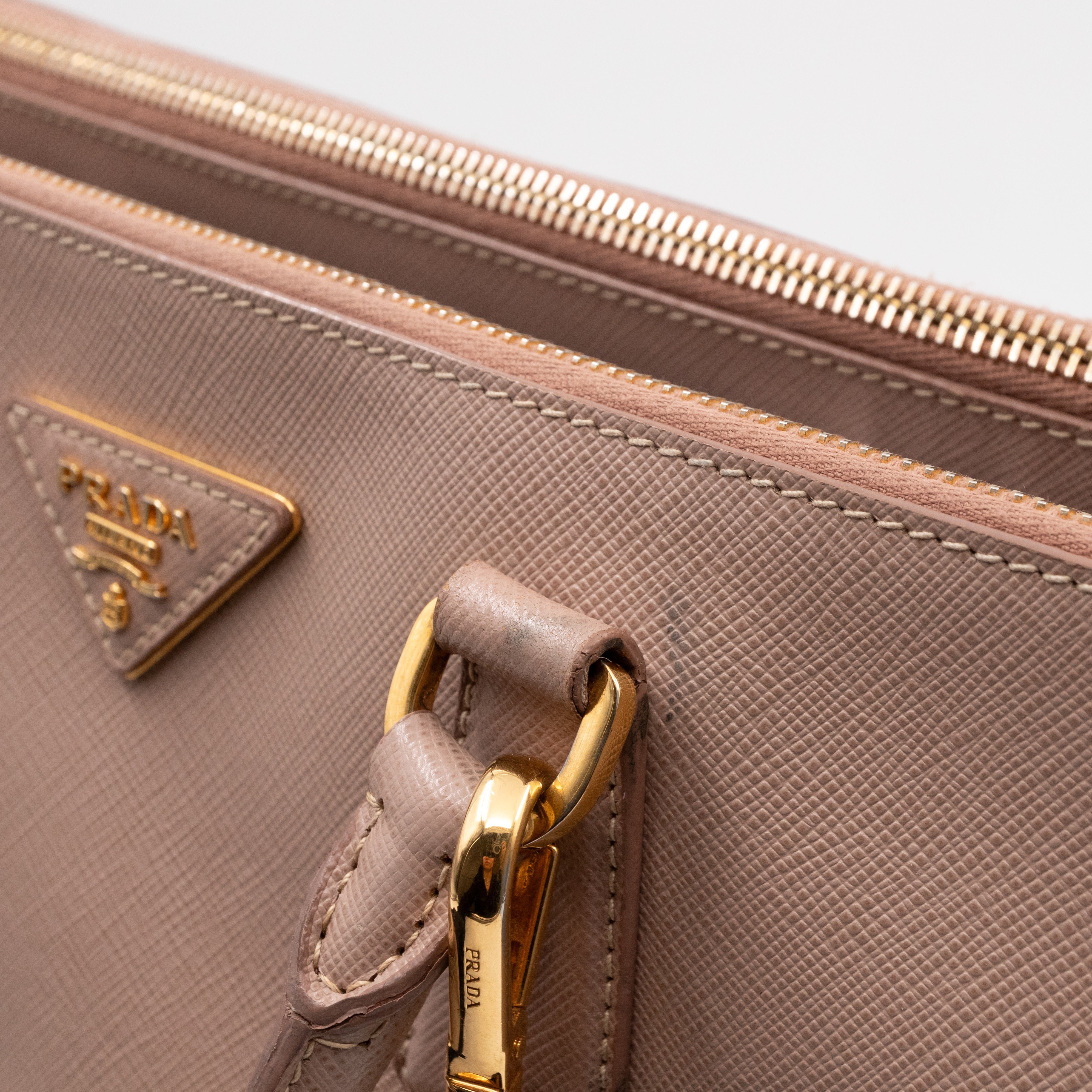 Galleria Large Double Zip Light Pink Saffiano