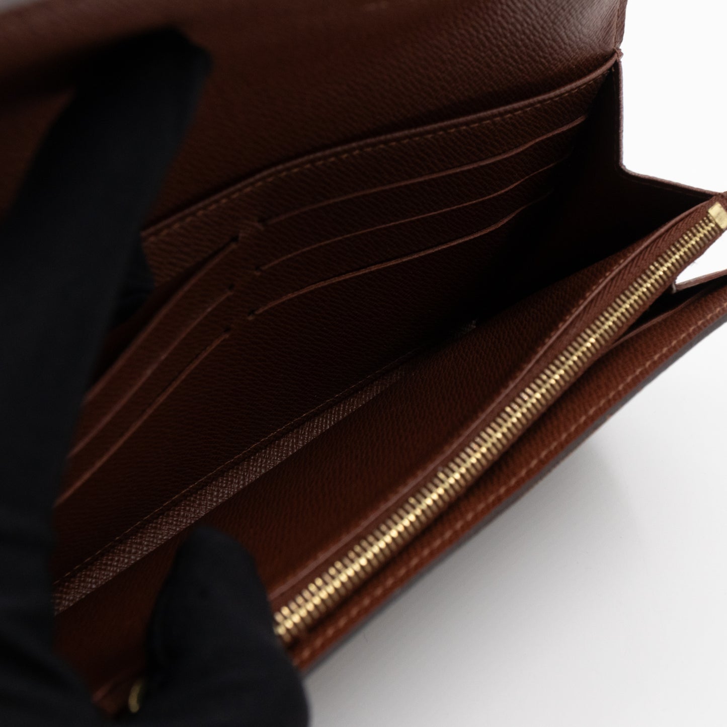 Sarah Wallet Monogram Brown