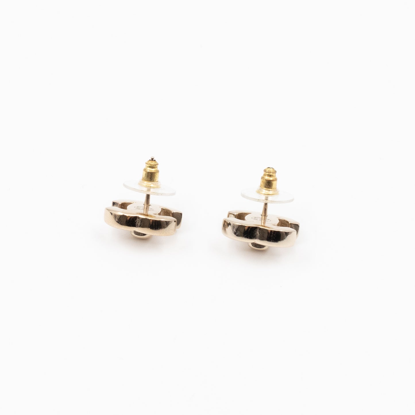 CC Turn-Lock Earrings Light Gold