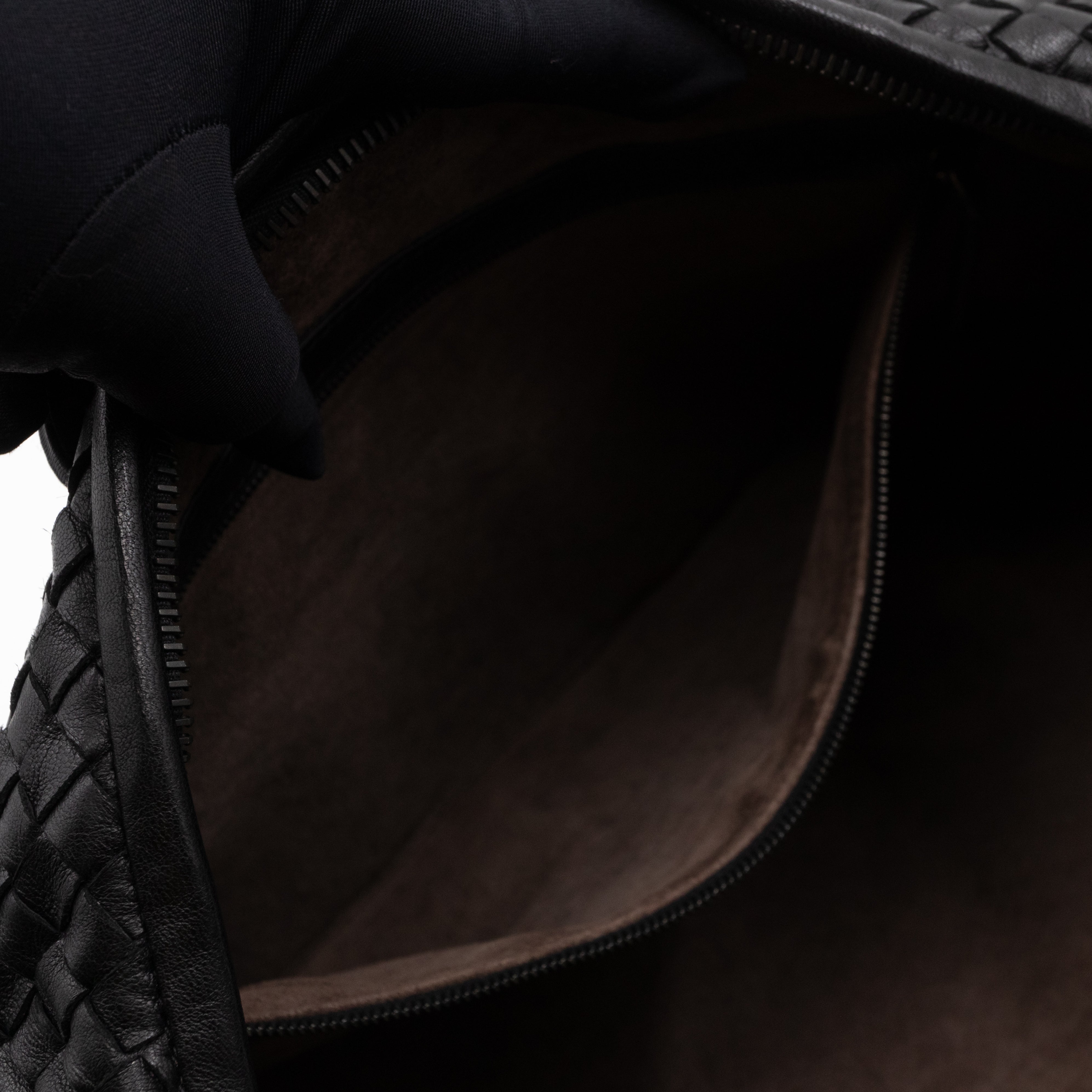 Veneta Hobo Bag Intrecciato Black Leather