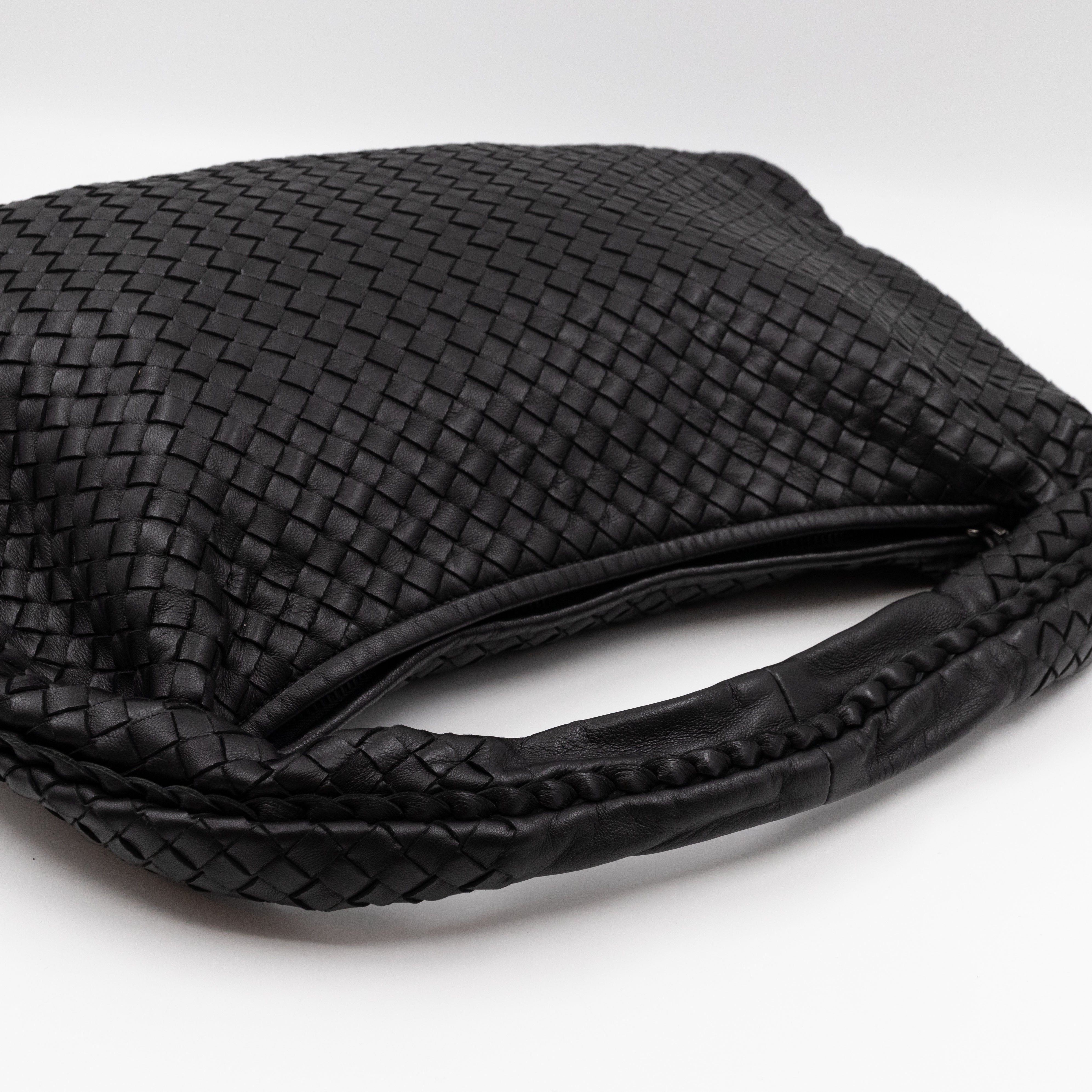 Veneta Hobo Bag Intrecciato Black Leather