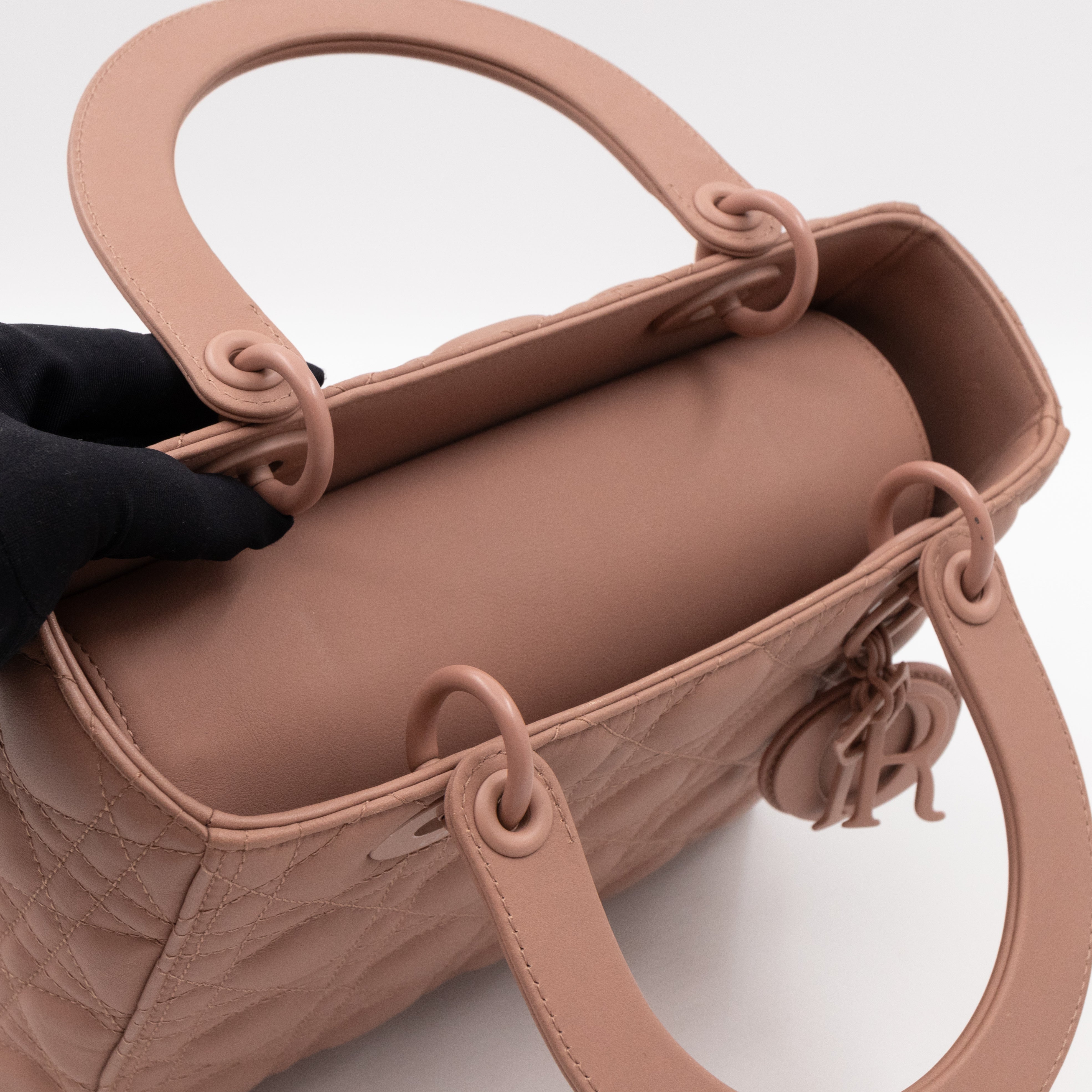 Lady Dior Medium Blush Ultramatte Leather