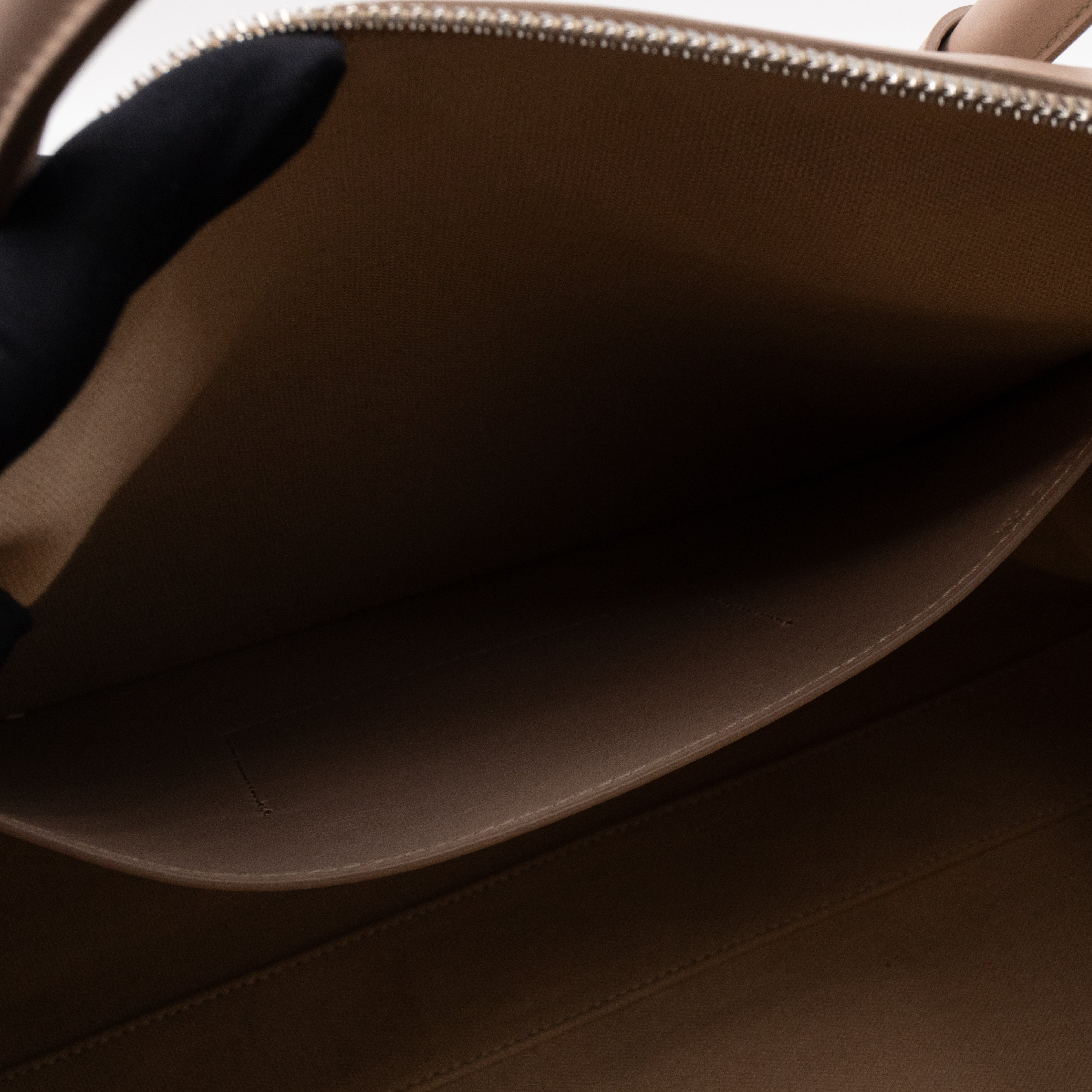 Antigona Soft Bag Medium Dune Leather