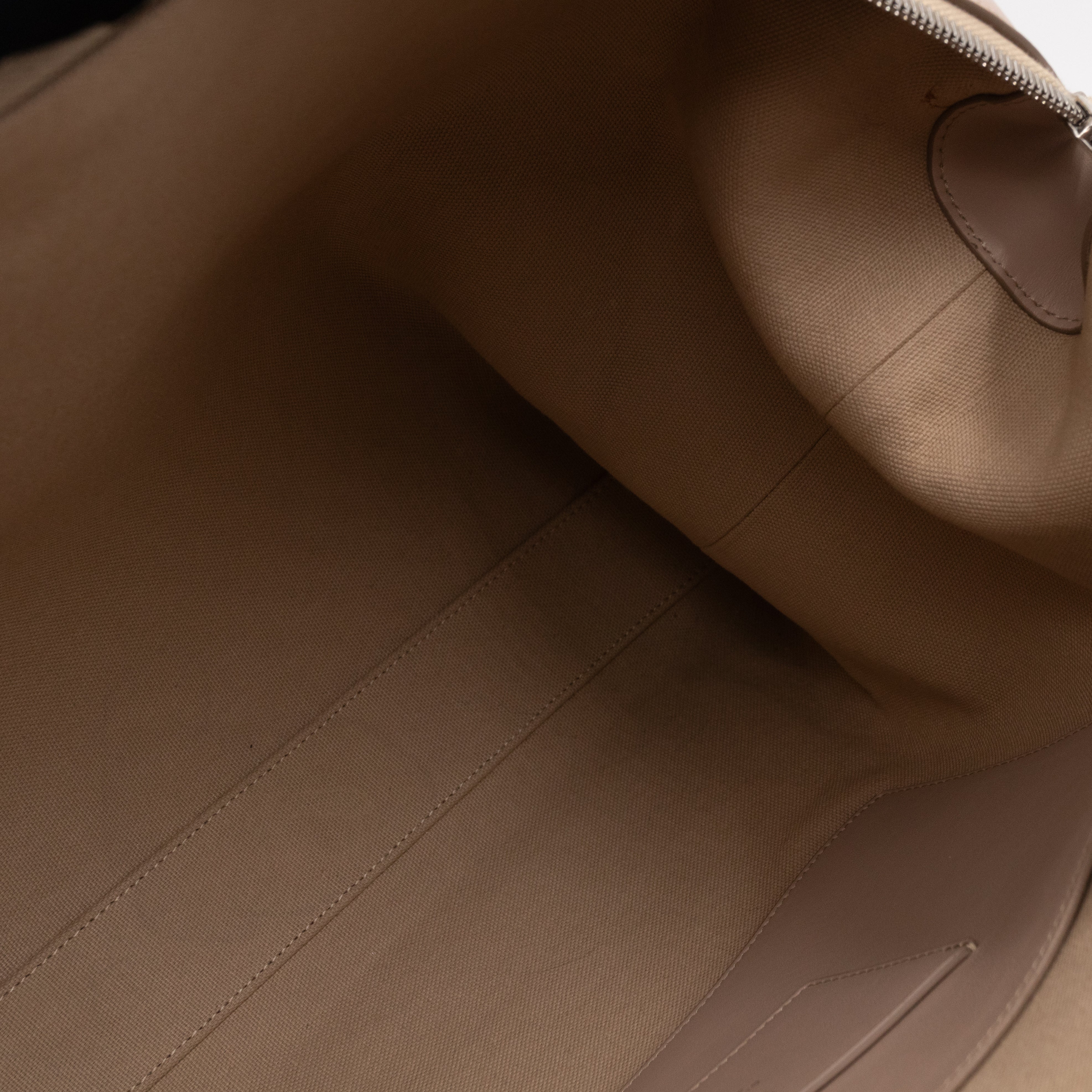 Antigona Soft Bag Medium Dune Leather