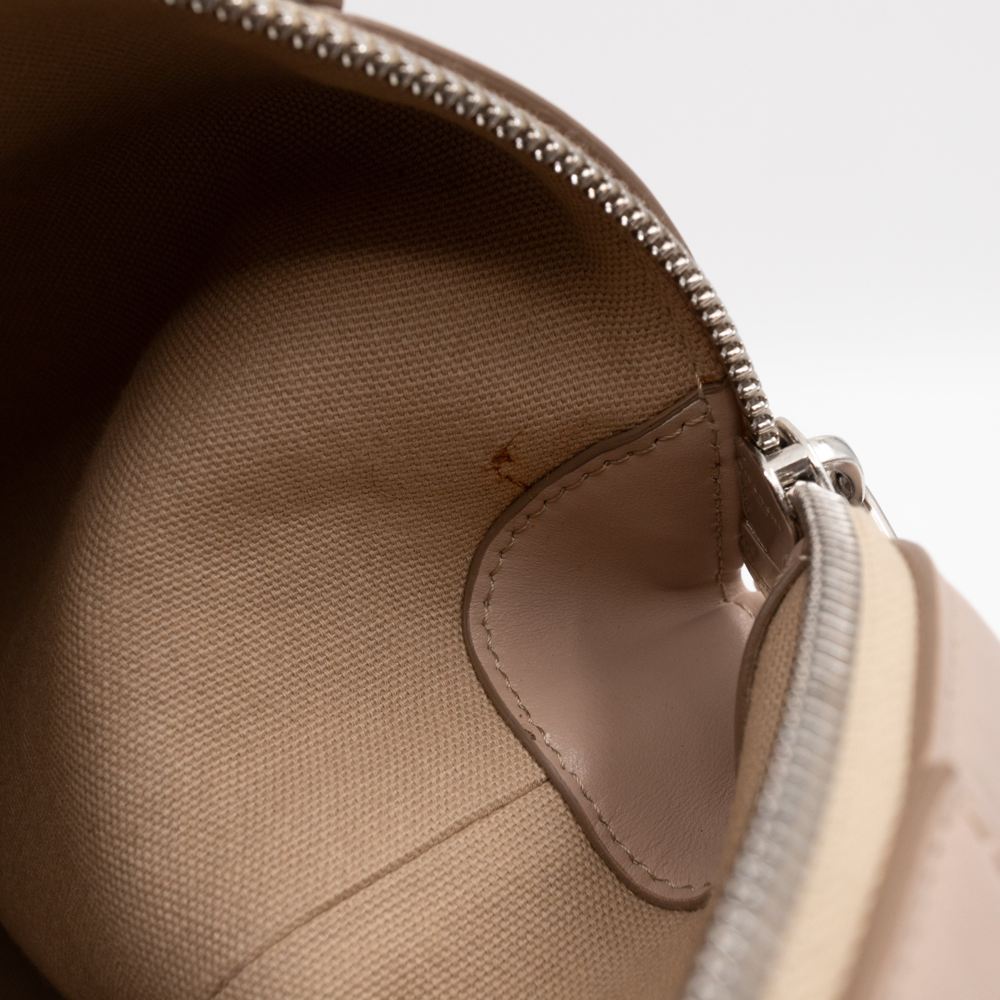 Antigona Soft Bag Medium Dune Leather