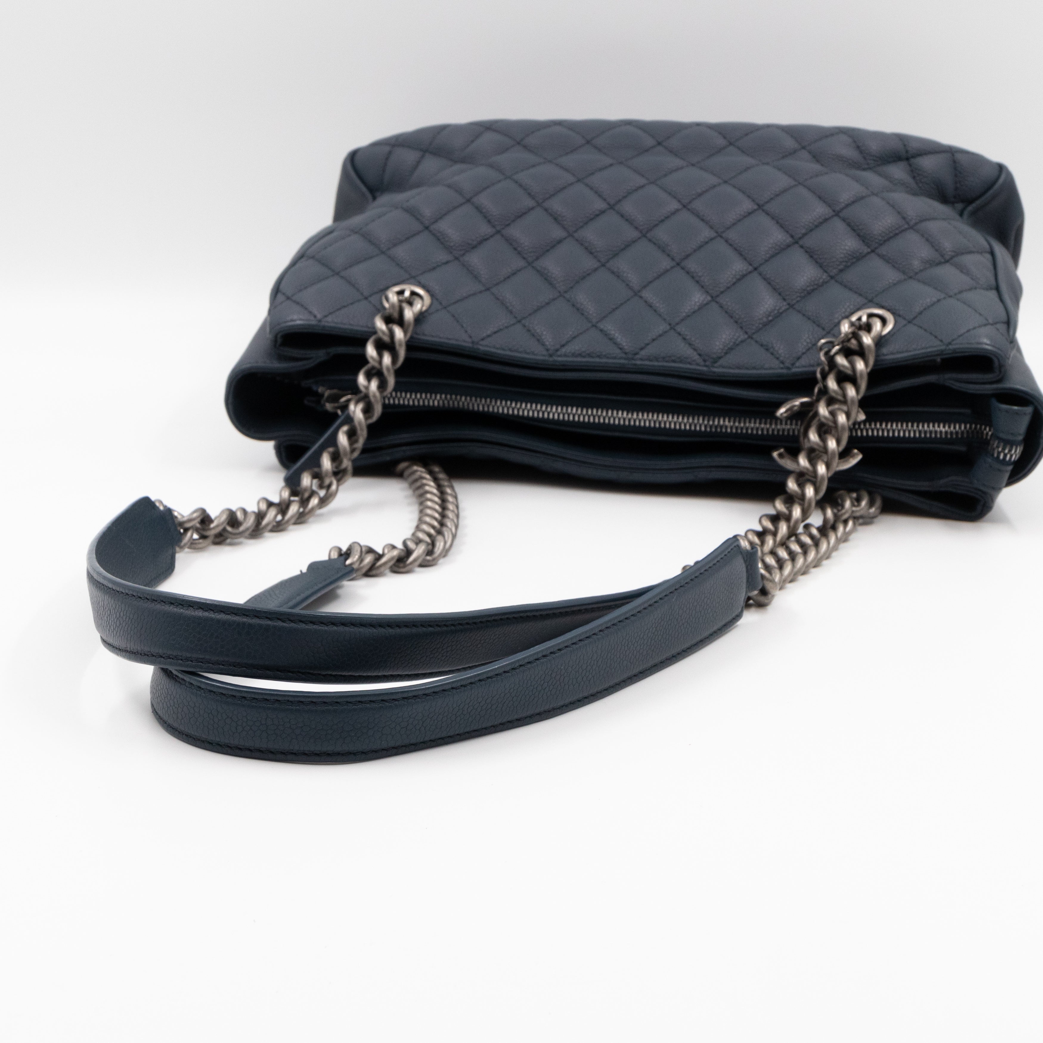 Rock In Rome Tote Bag Navy Caviar